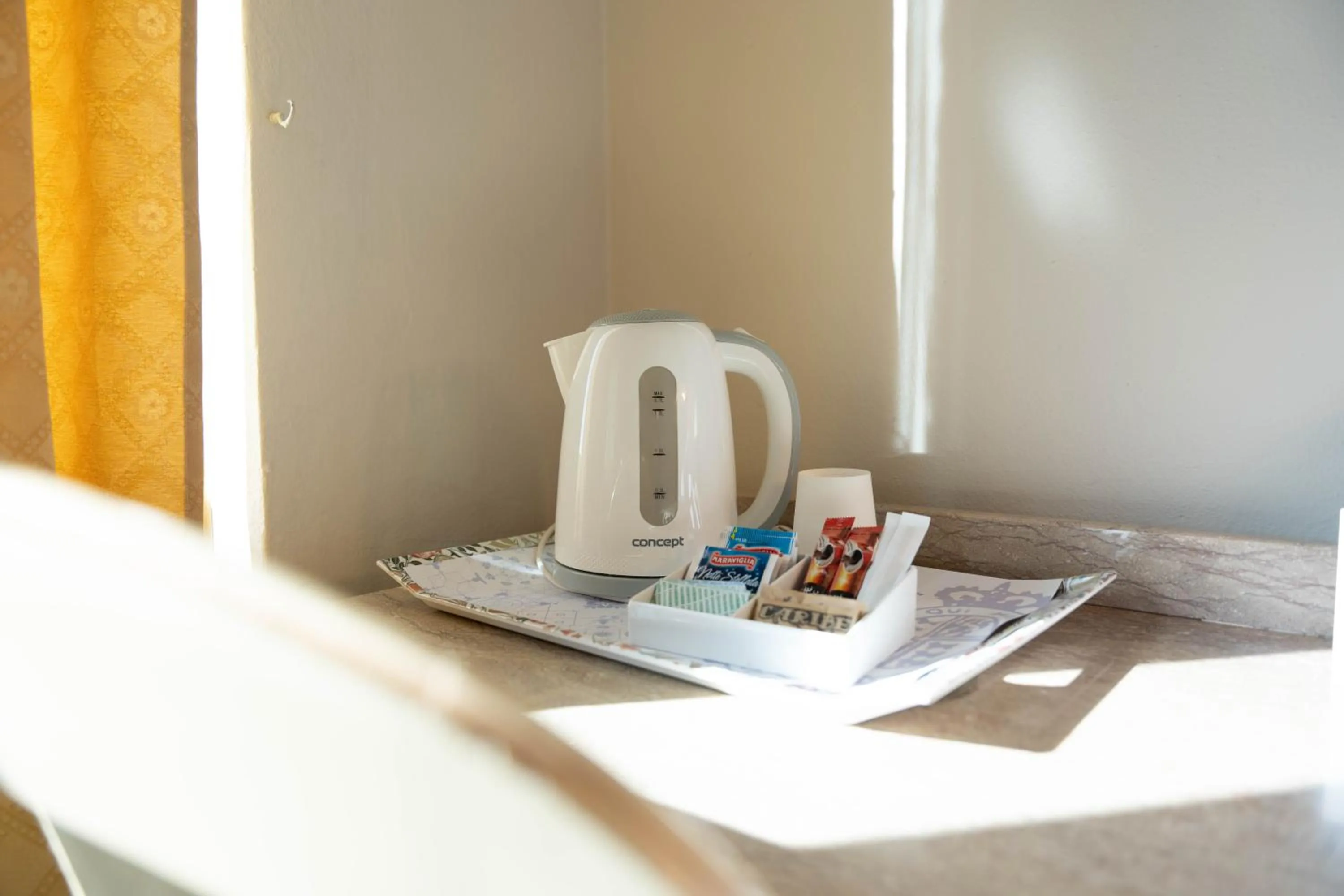 Coffee/tea facilities in Hotel London
