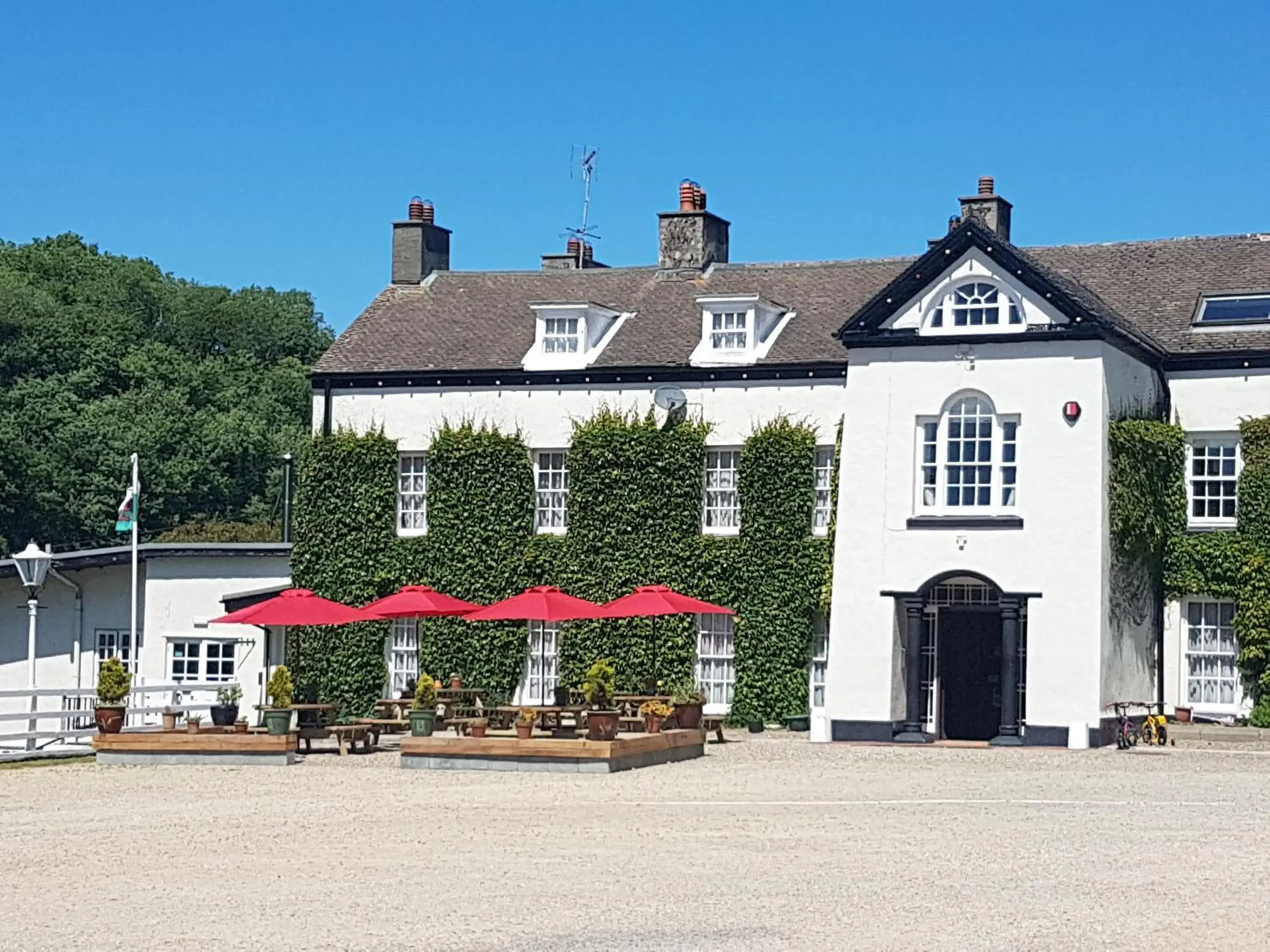 Llwyngwair Manor, Newport, PEMBROKESHIRE Llwyngwair Manor, Newport, PEMBROKESHIRE