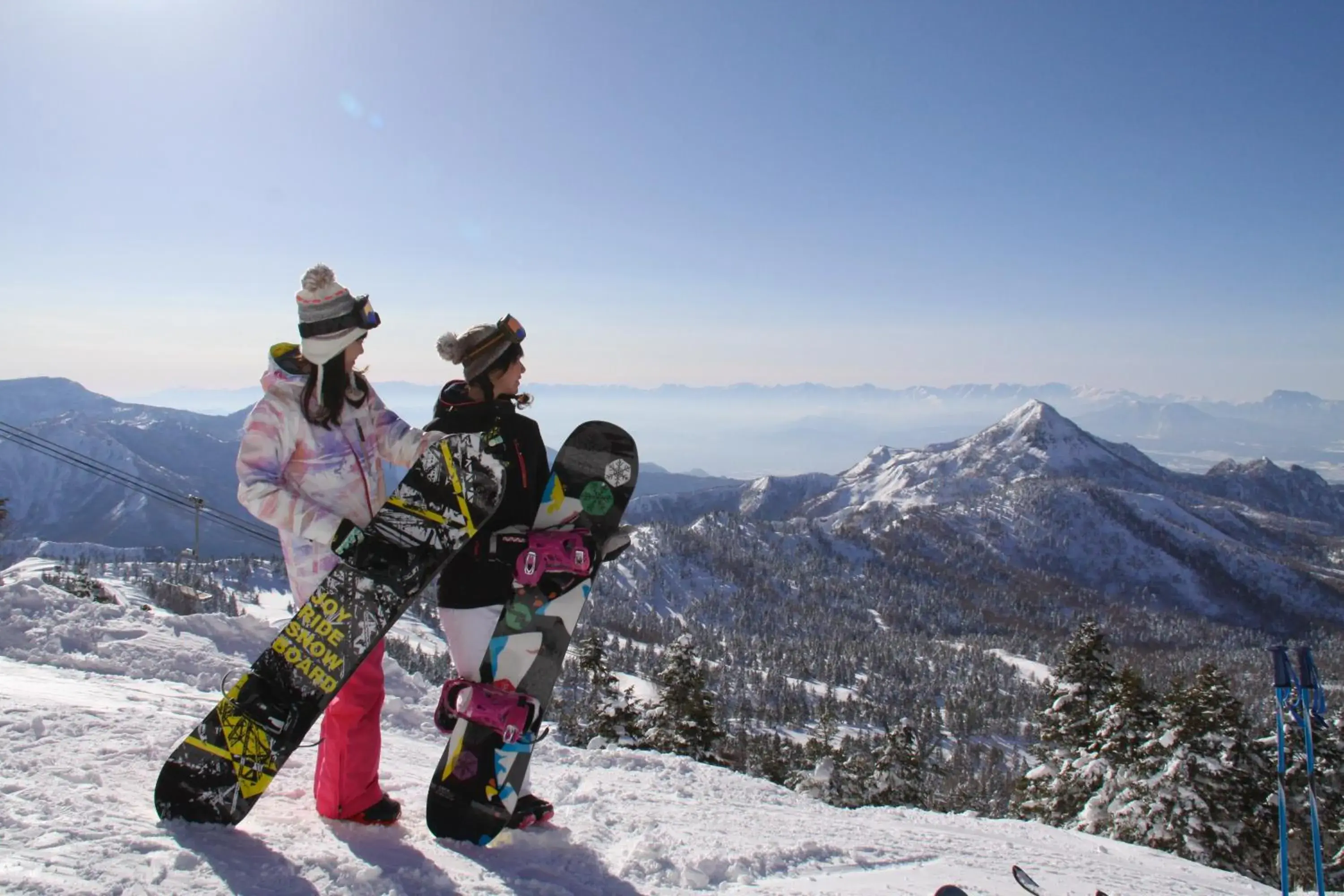 Skiing, Winter in Bozanso