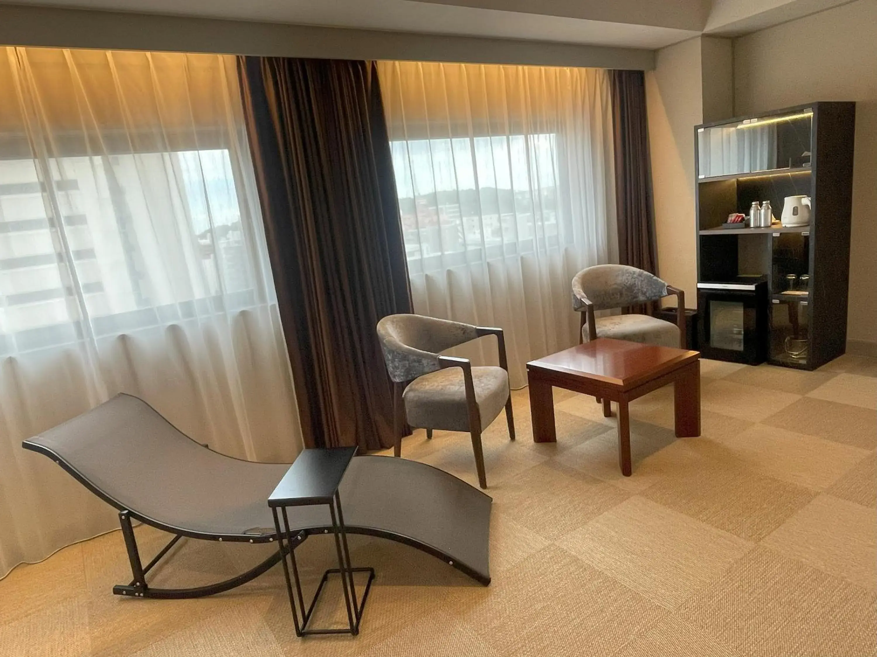 Living room in Sendai Kokusai Hotel Living room in Sendai Kokusai Hotel