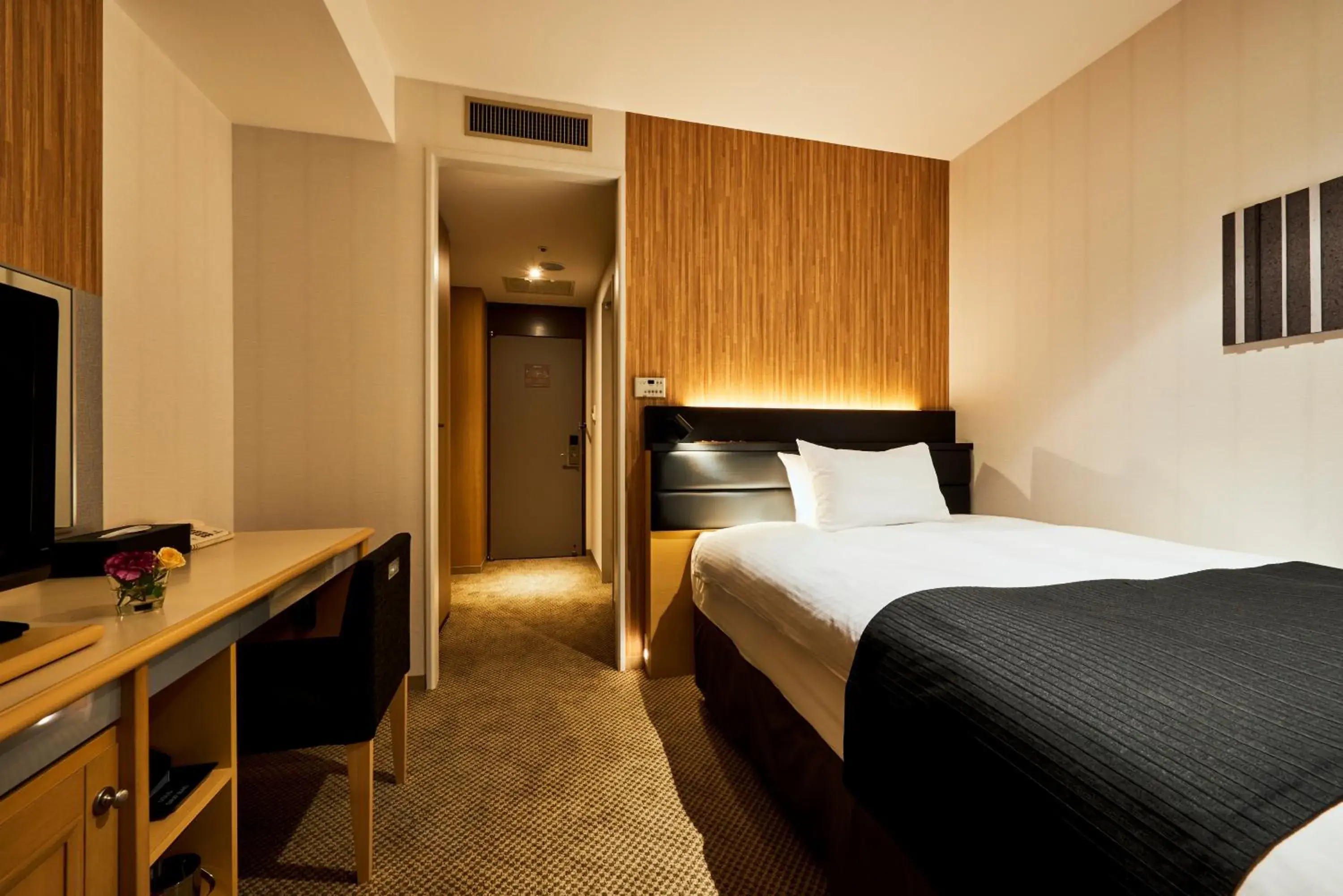 Bedroom, Bed in Sendai Kokusai Hotel Bedroom, Bed in Sendai Kokusai Hotel