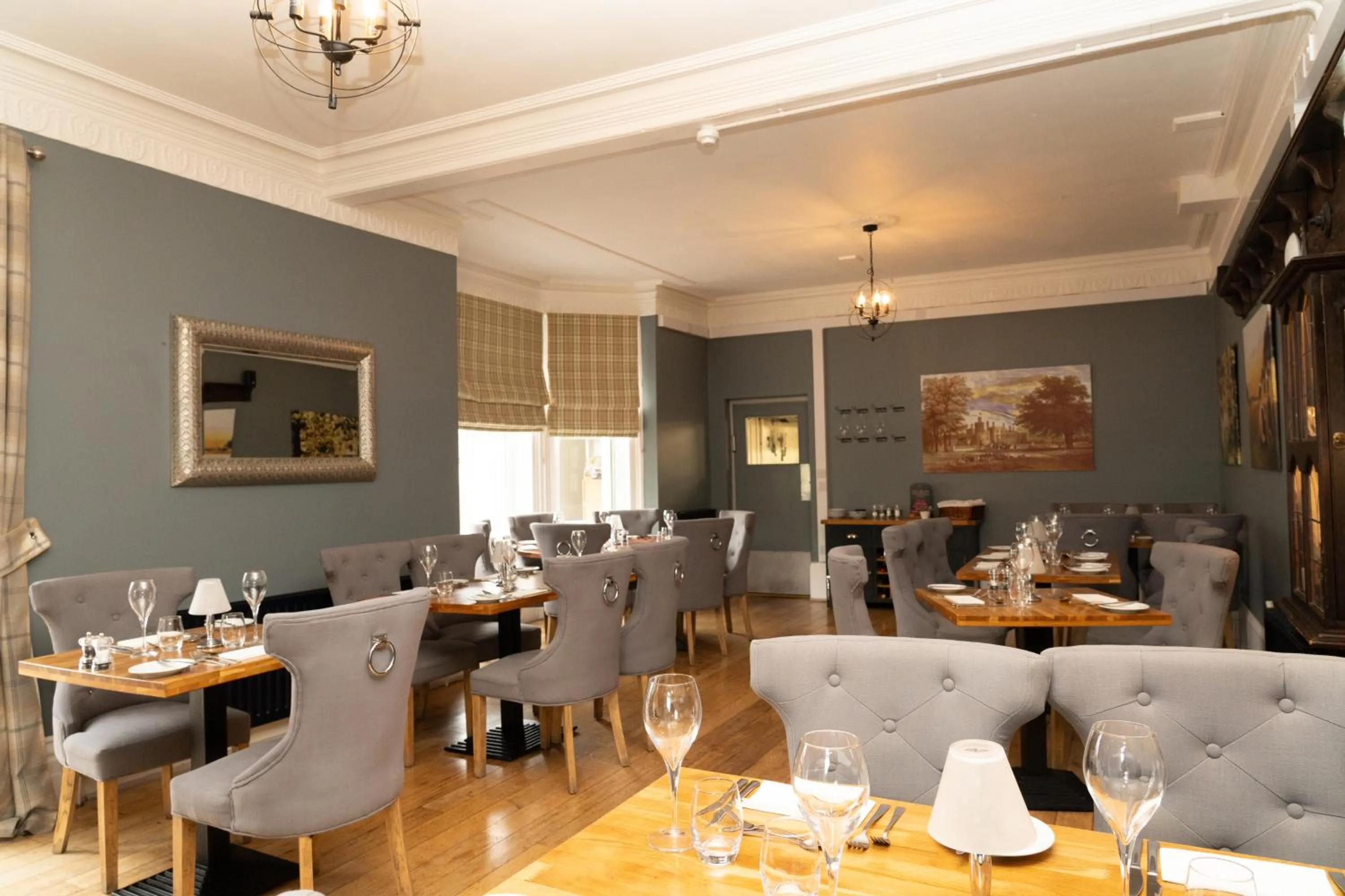 Restaurant/places to eat in The Finch Hatton Arms