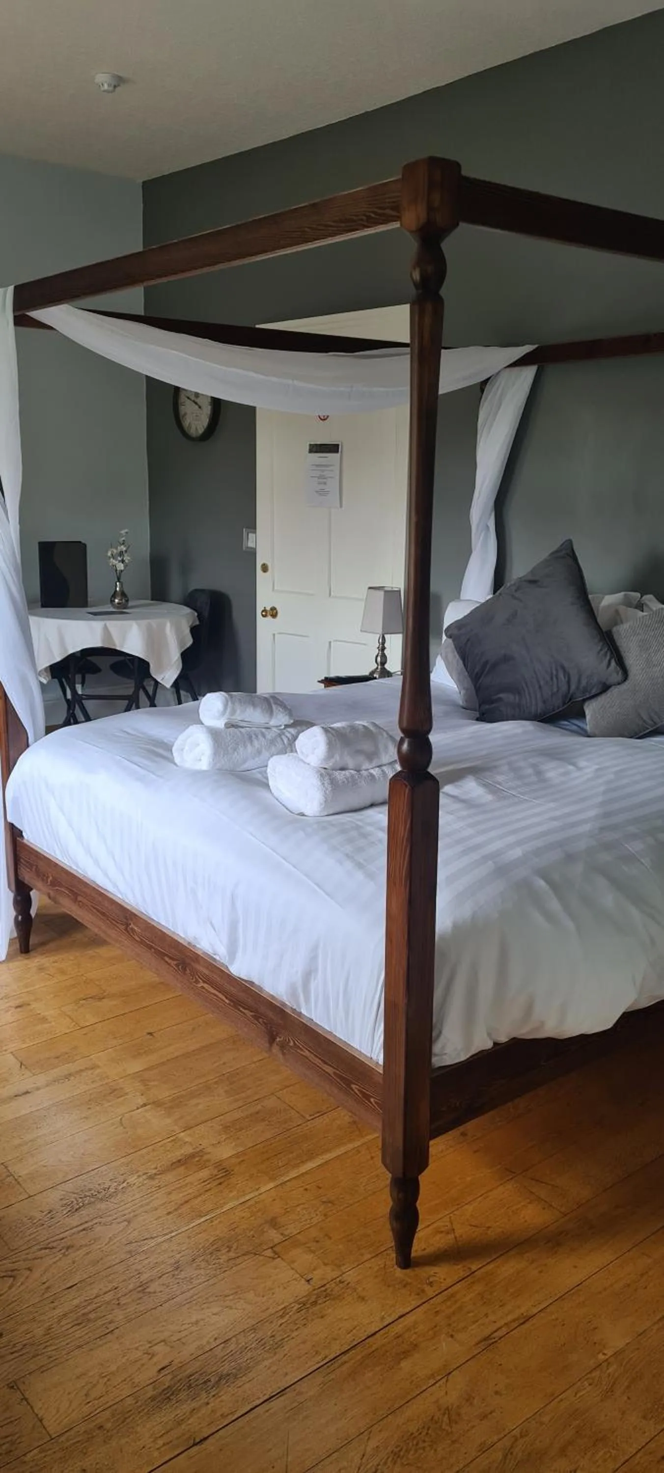 Bed in The Finch Hatton Arms