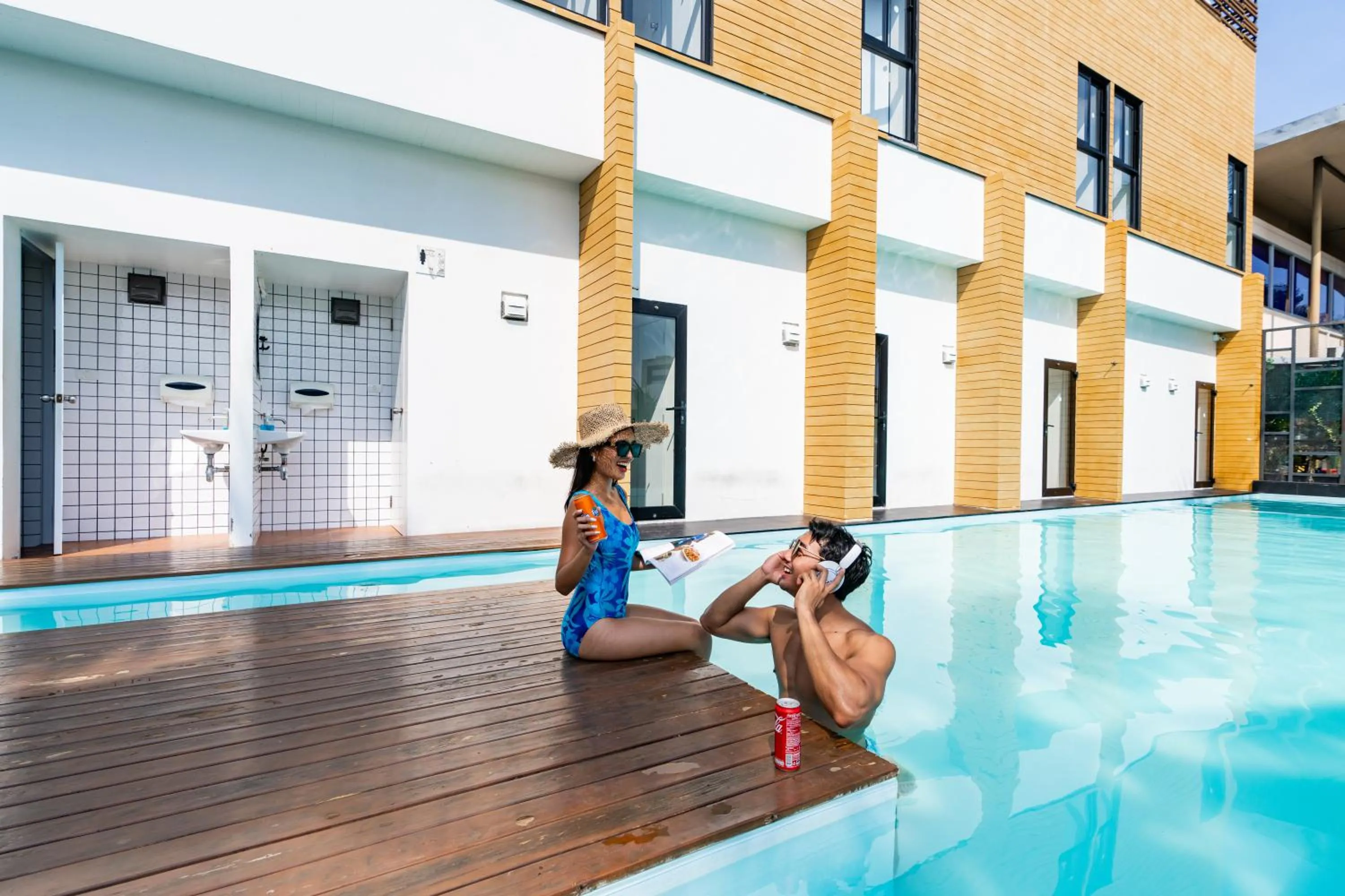 Swimming pool in Book a Bed Poshtel - SHA Plus