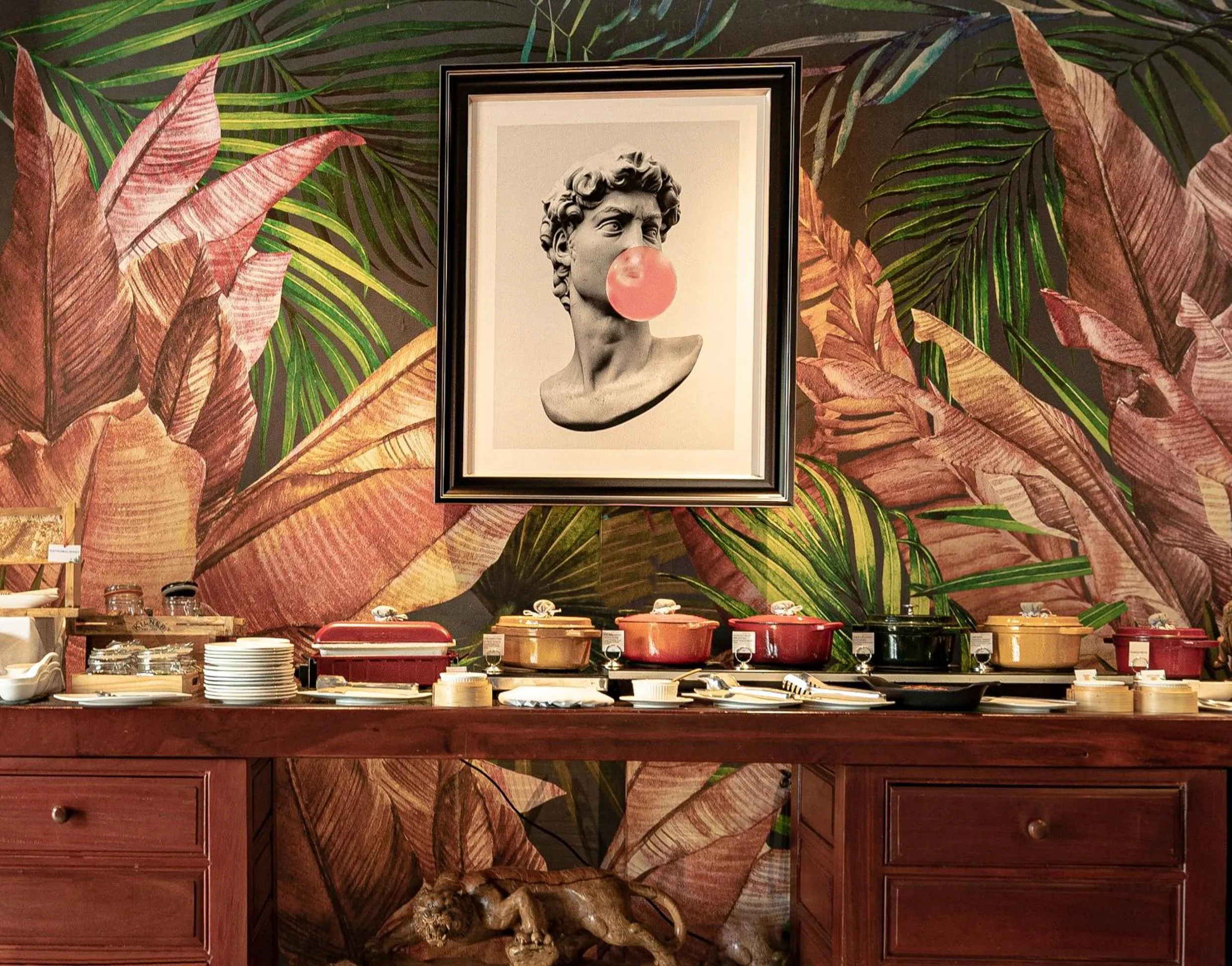 Restaurant/places to eat in Salana Boutique Hotel