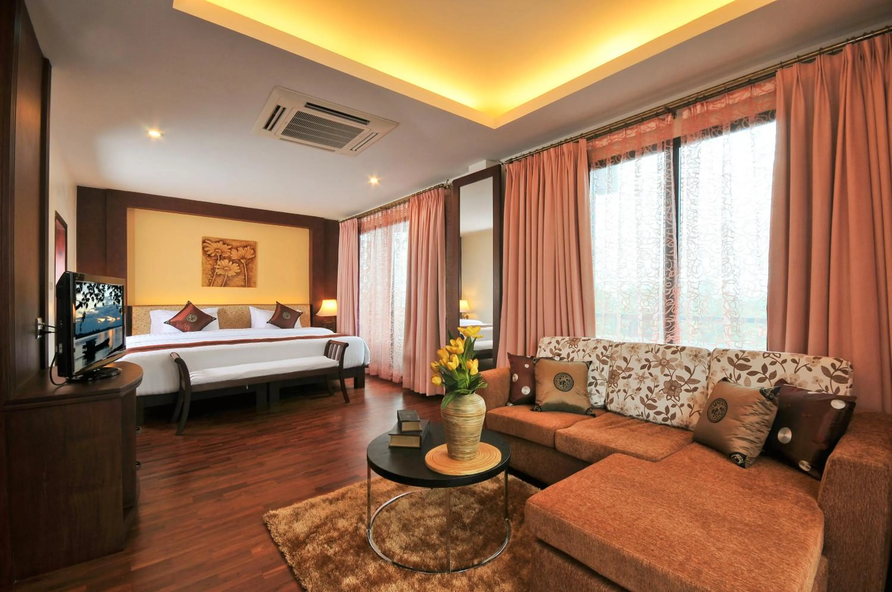 Photo of the whole room, Bed in Salana Boutique Hotel