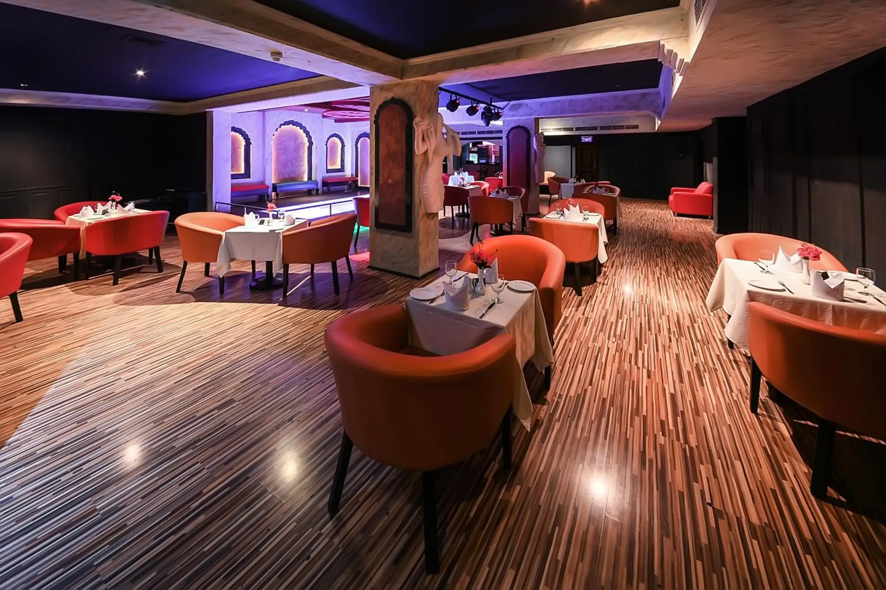 Restaurant/places to eat in Marco Polo Hotel Restaurant/places to eat in Marco Polo Hotel