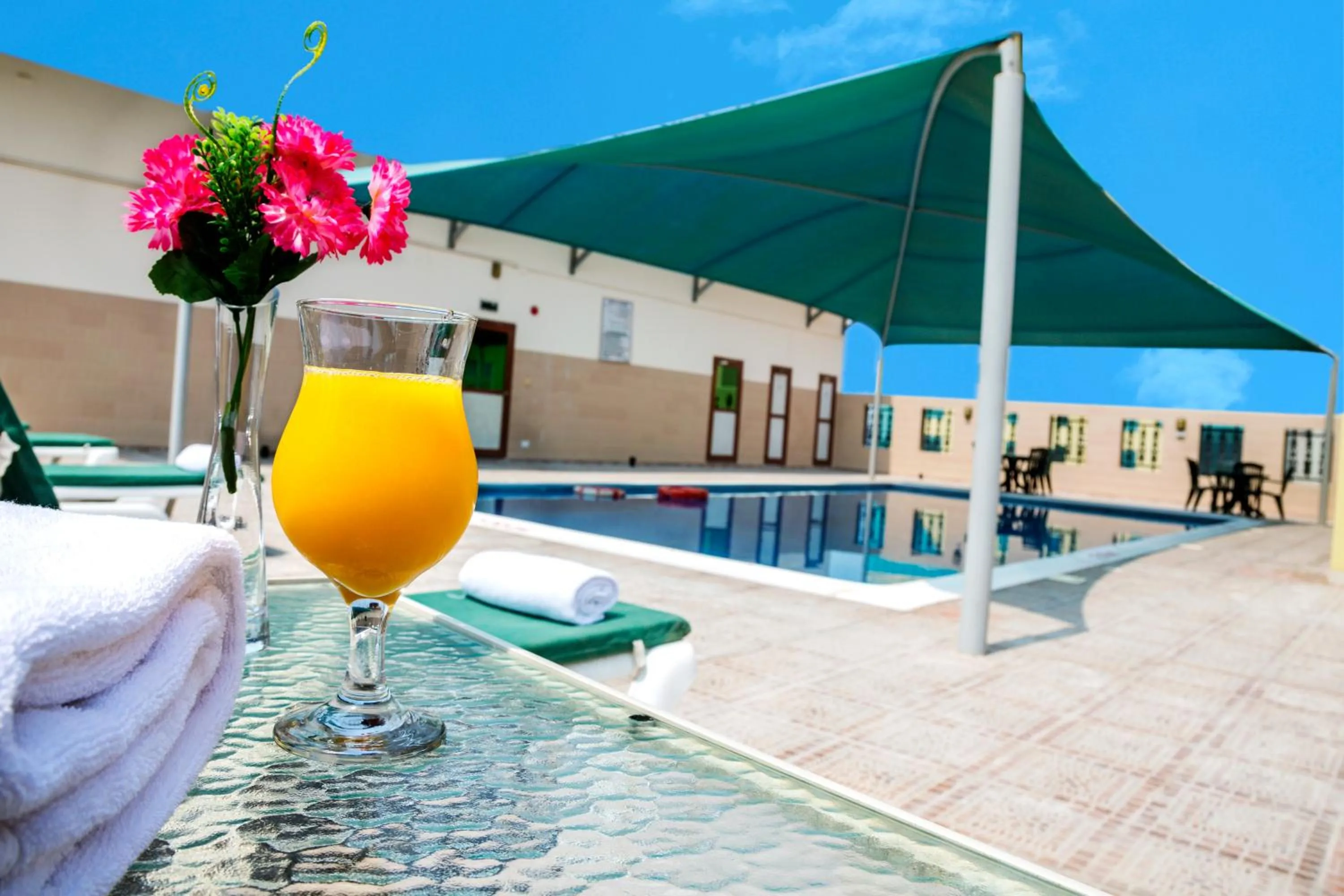 Swimming pool in Marco Polo Hotel