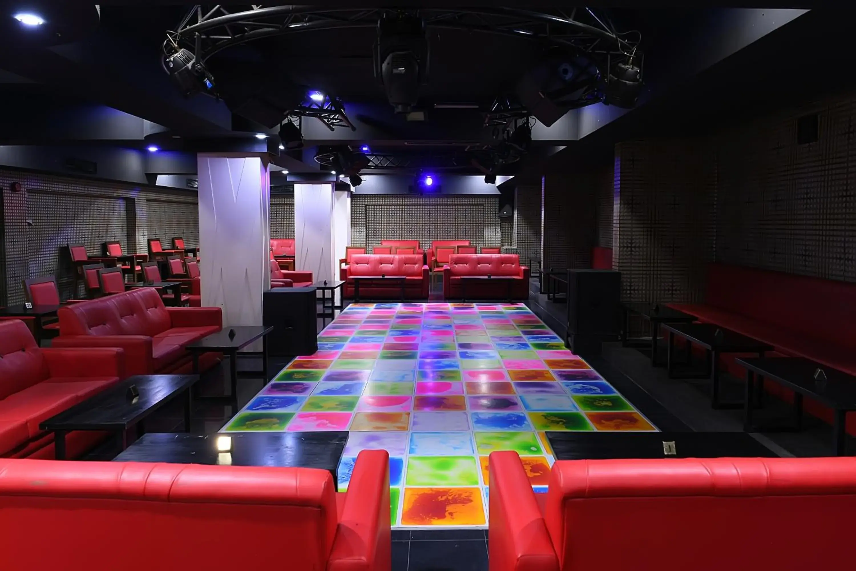 Restaurant/places to eat in Marco Polo Hotel Restaurant/places to eat in Marco Polo Hotel