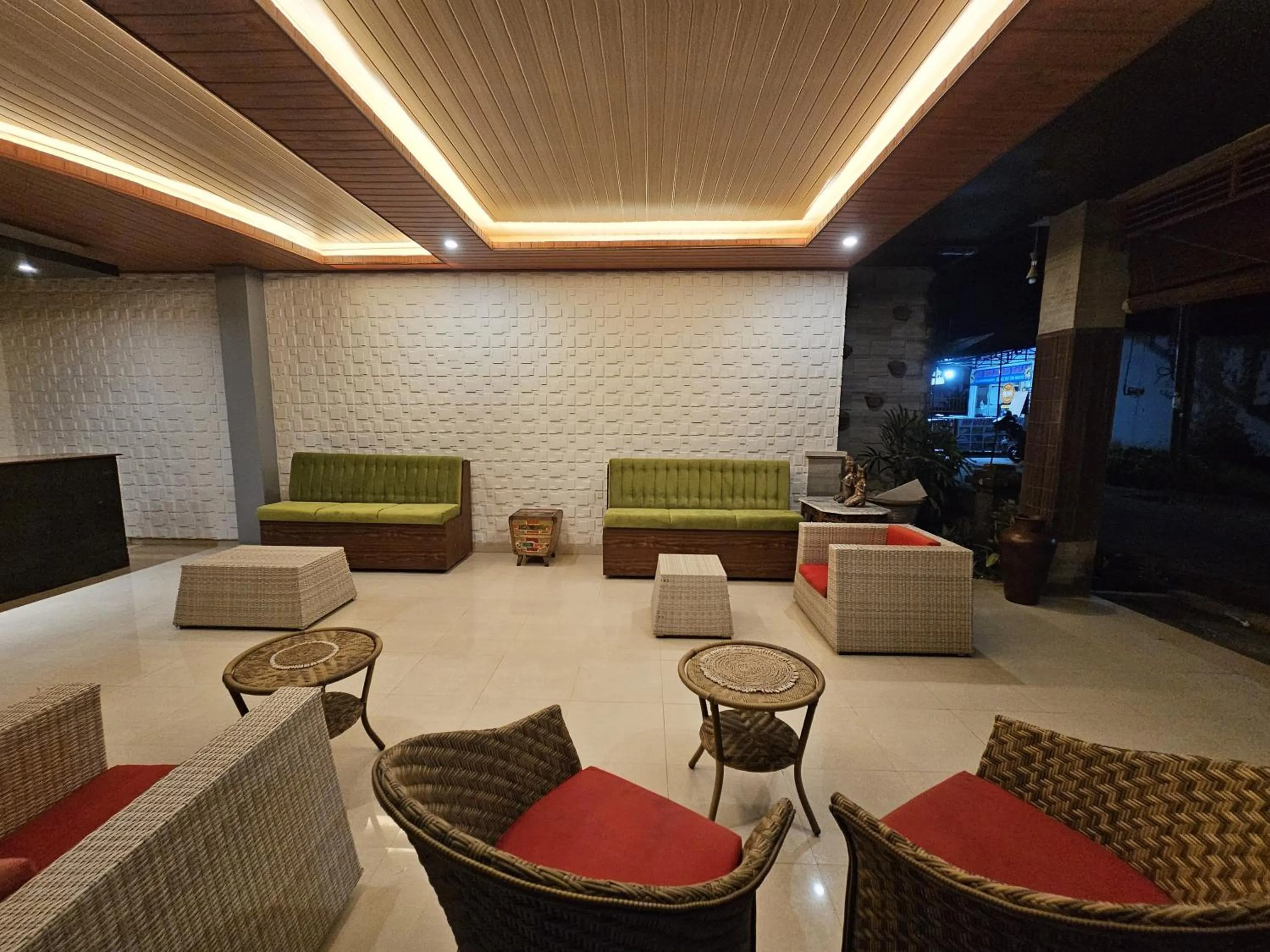 Lobby or reception in Putri Ayu Cottages