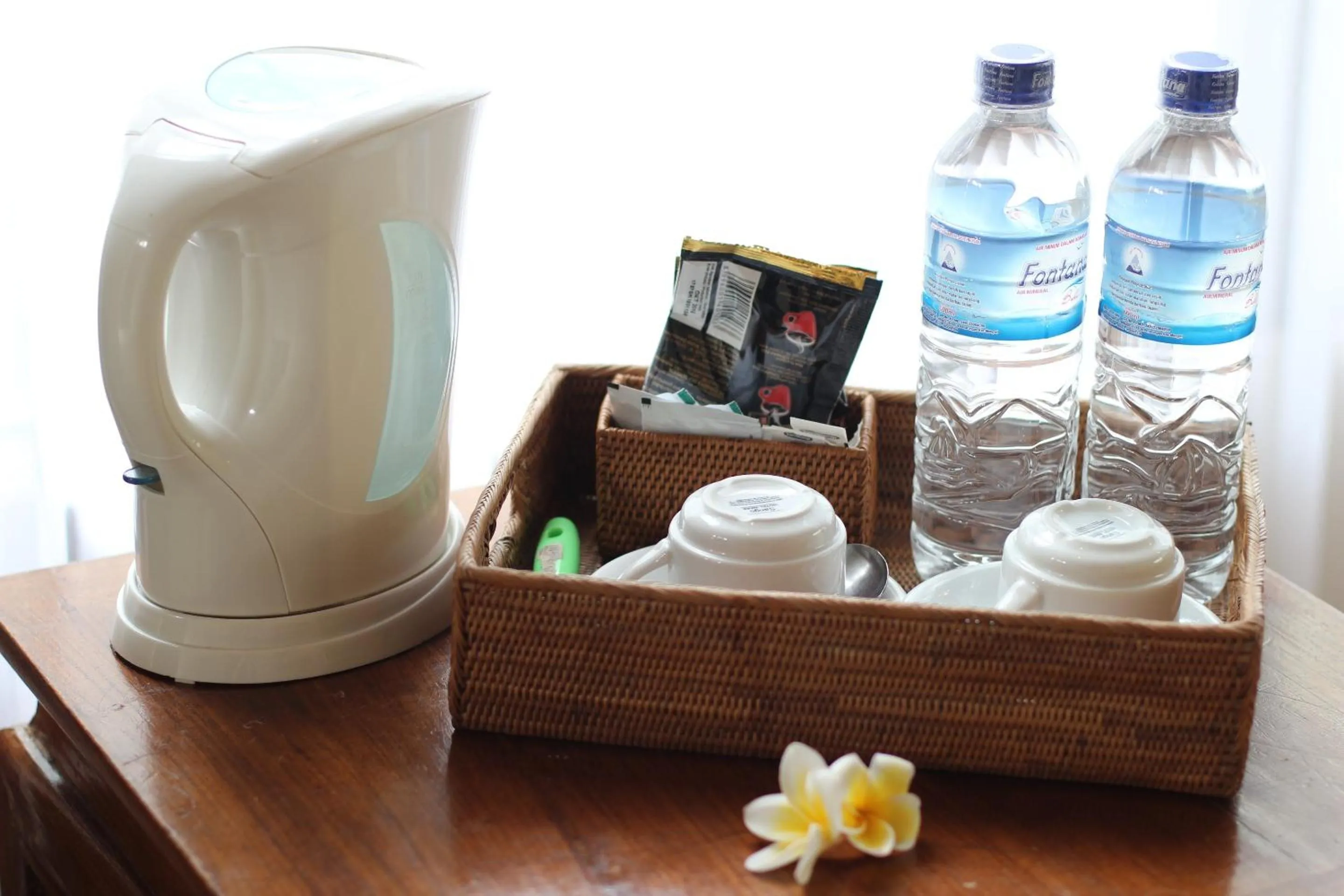 Coffee/tea facilities in Putri Ayu Cottages