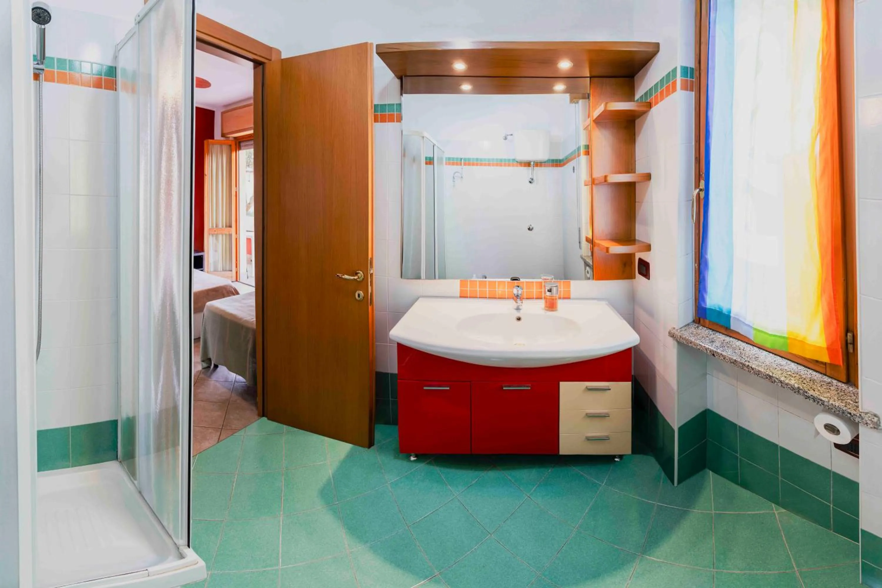 Shower, Bed in La Casa Zen