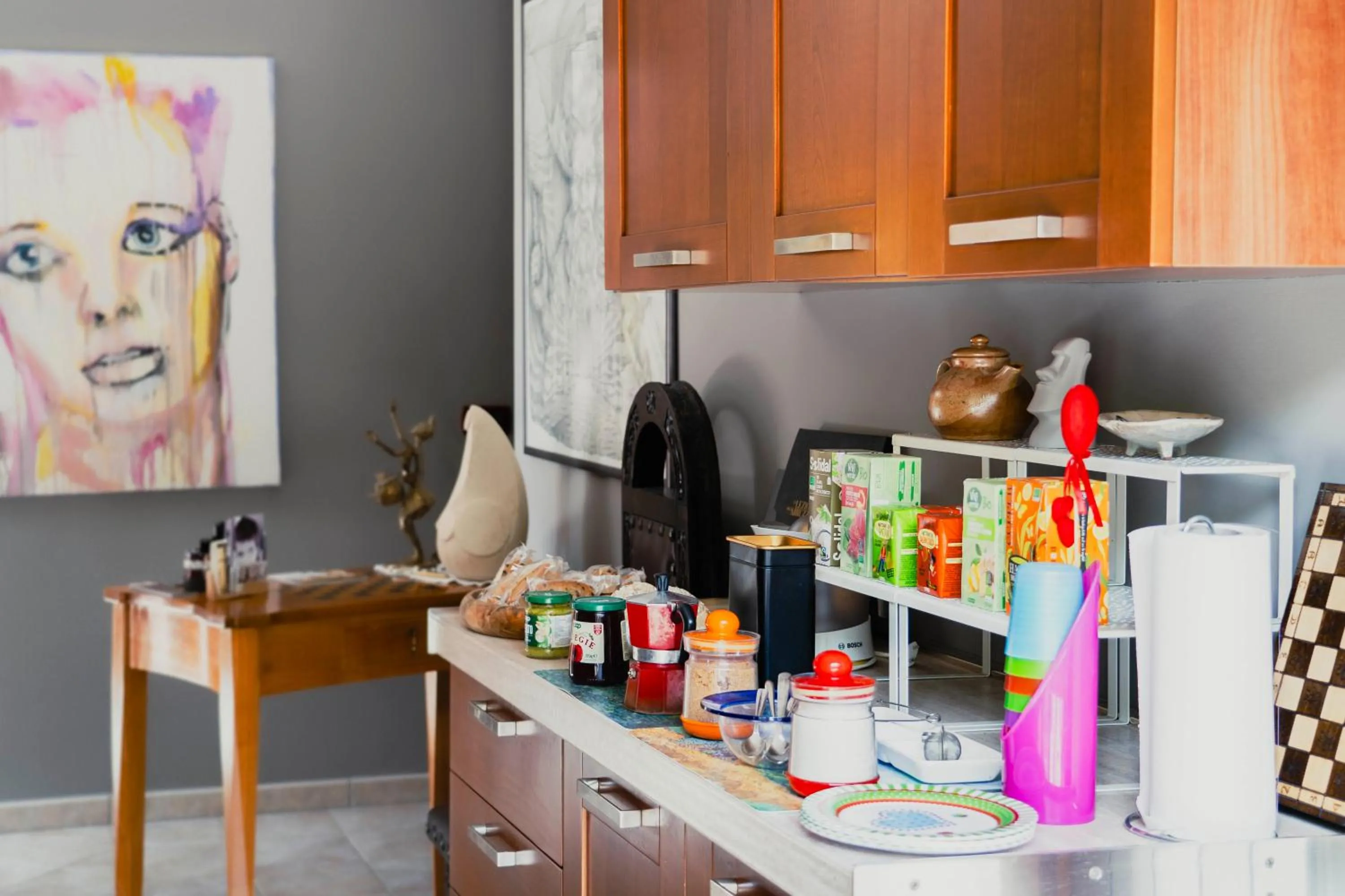 Coffee/tea facilities in La Casa Zen