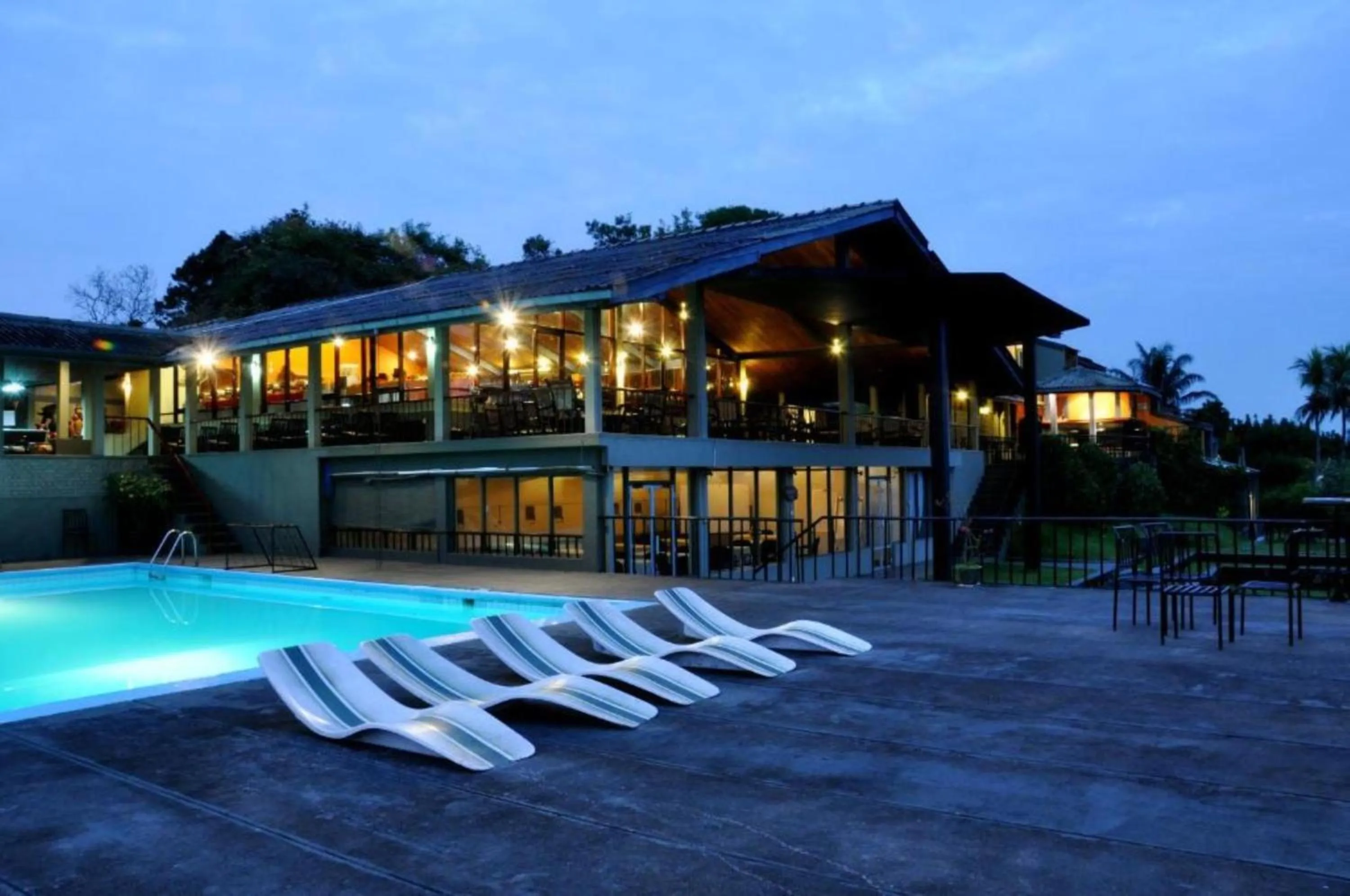 Pool view in Lavendish Lake Giritale - Former Giritale Hotel