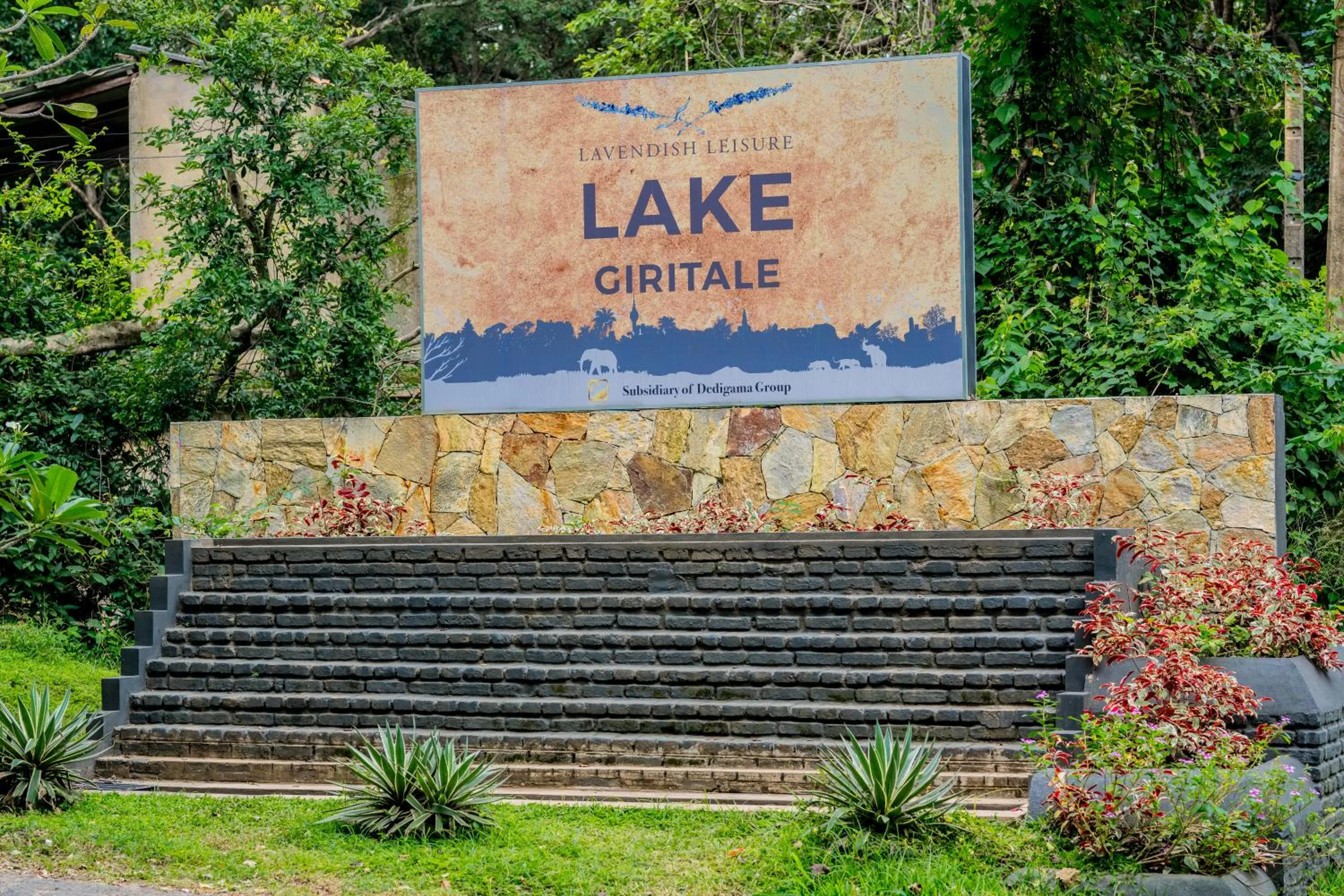 Property building in Lavendish Lake Giritale - Former Giritale Hotel