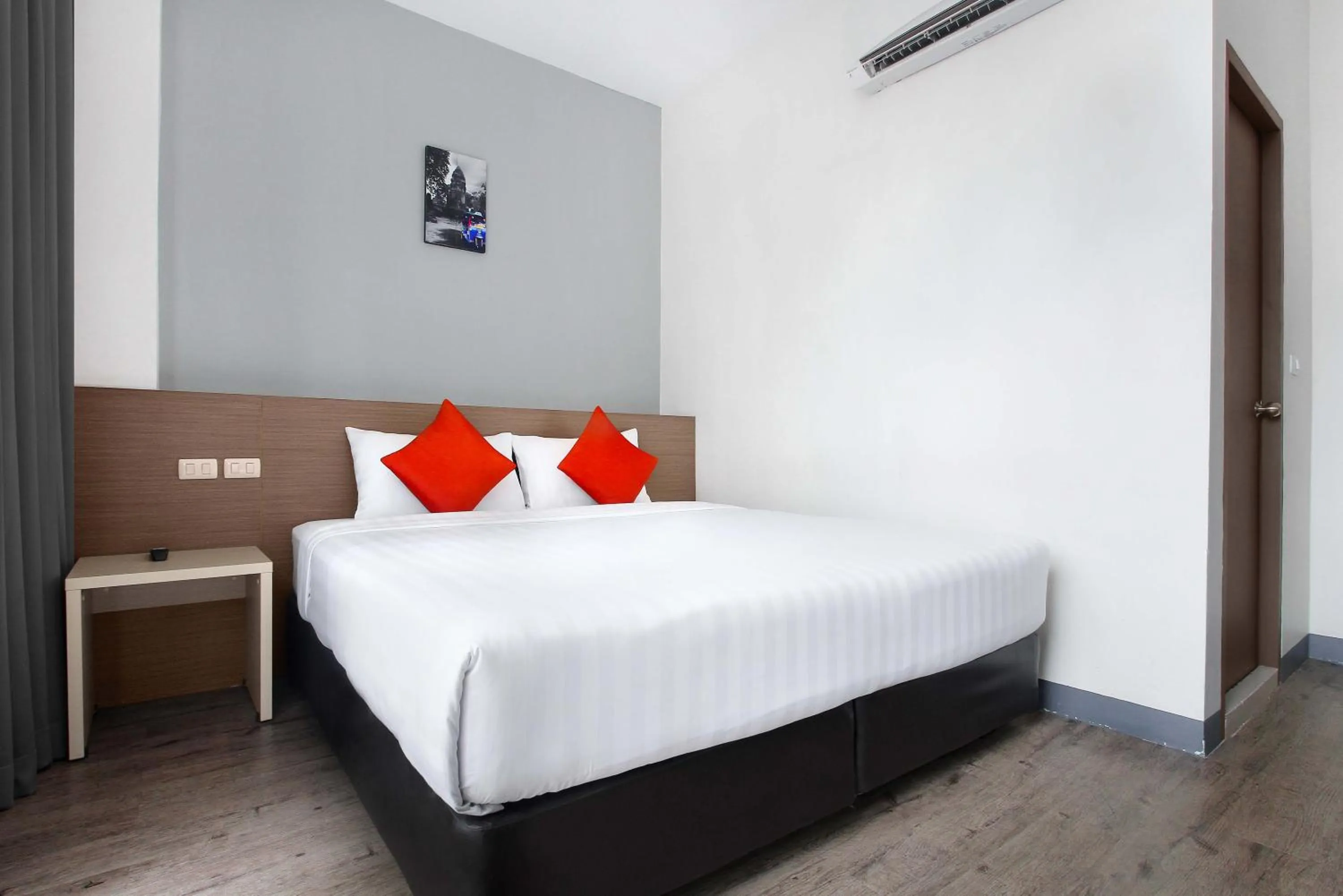 Bedroom, Room Photo in D Varee Xpress Makkasan Hotel
