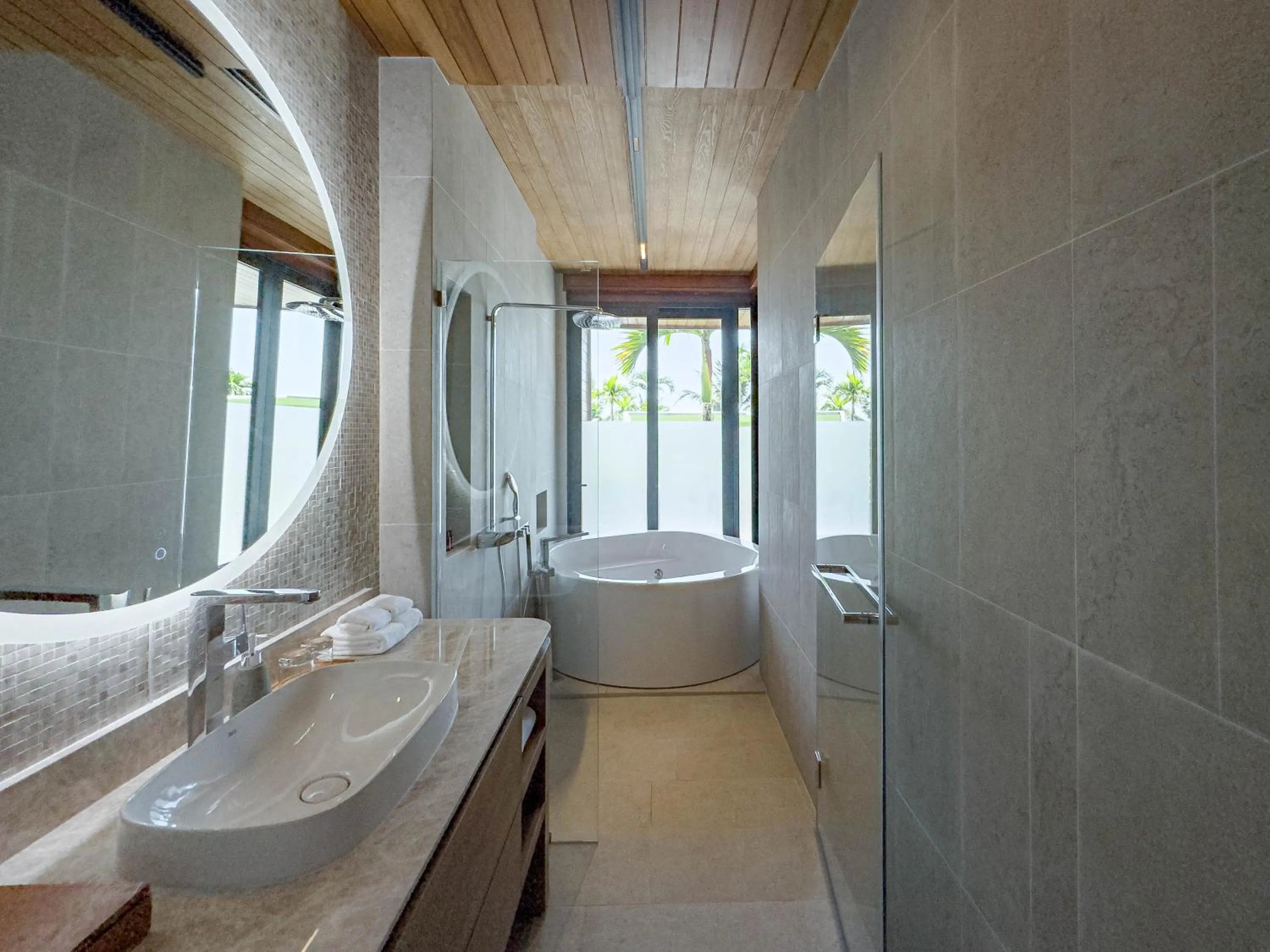 Shower in Casa De La Flora - SHA Extra Plus