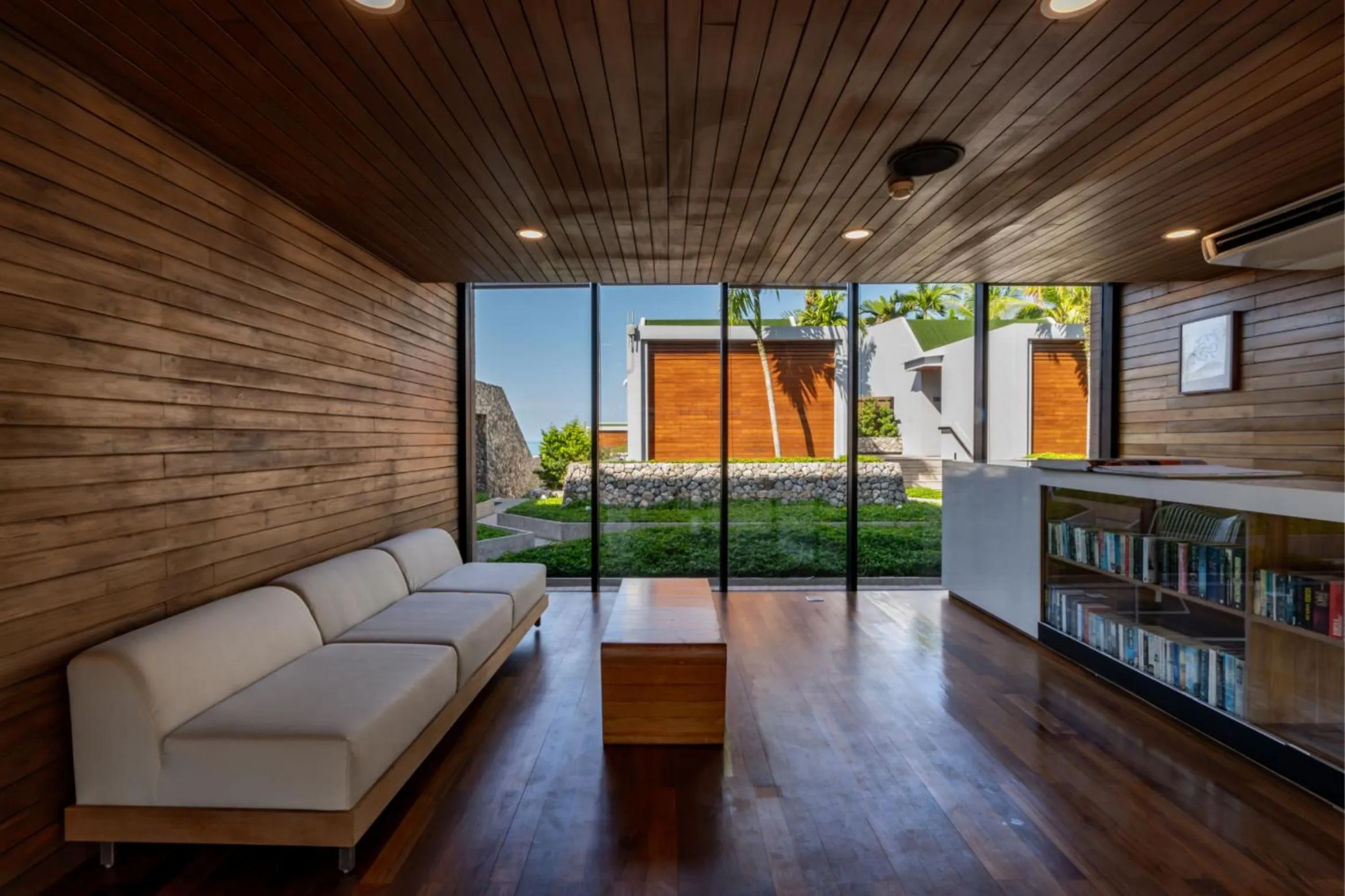 Communal lounge/ TV room in Casa De La Flora - SHA Extra Plus