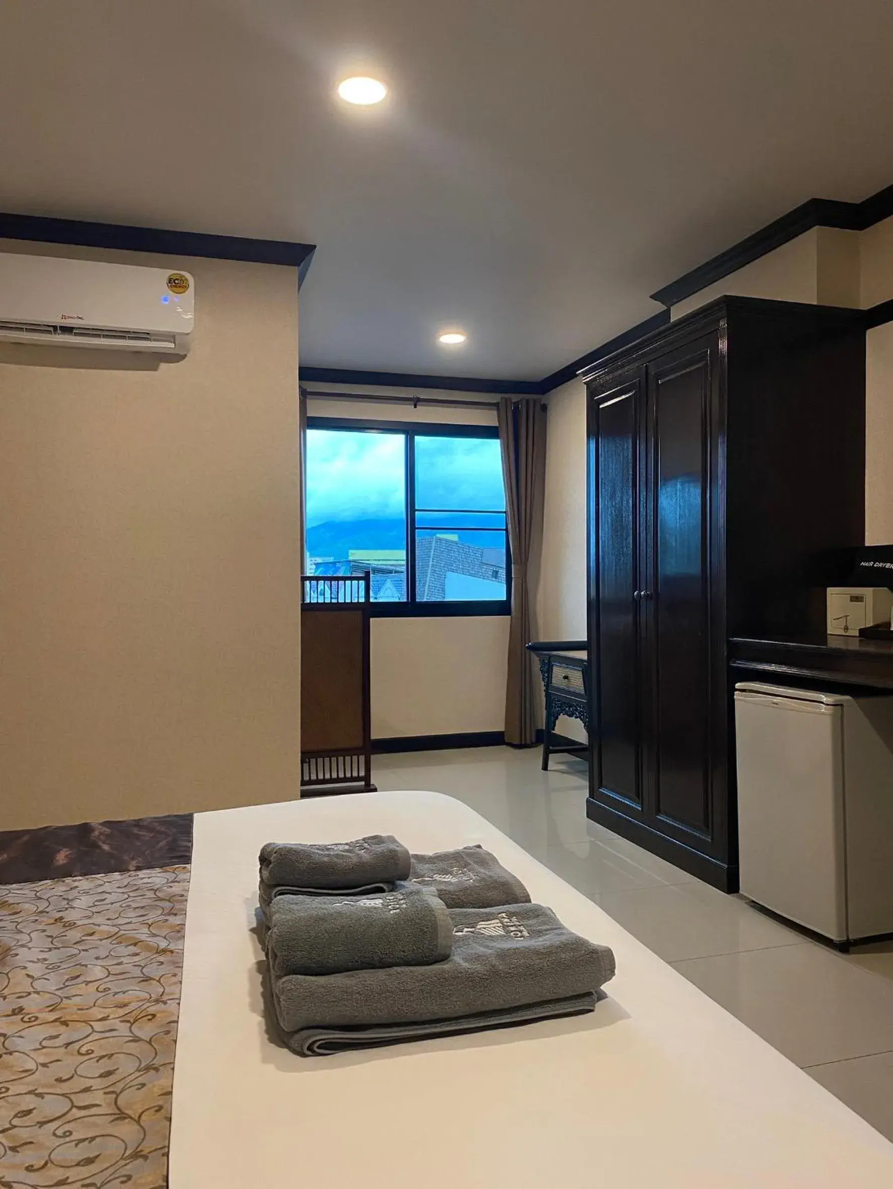 View (from property/room), Bed in Romena Grand Hotel View (from property/room), Bed in Romena Grand Hotel