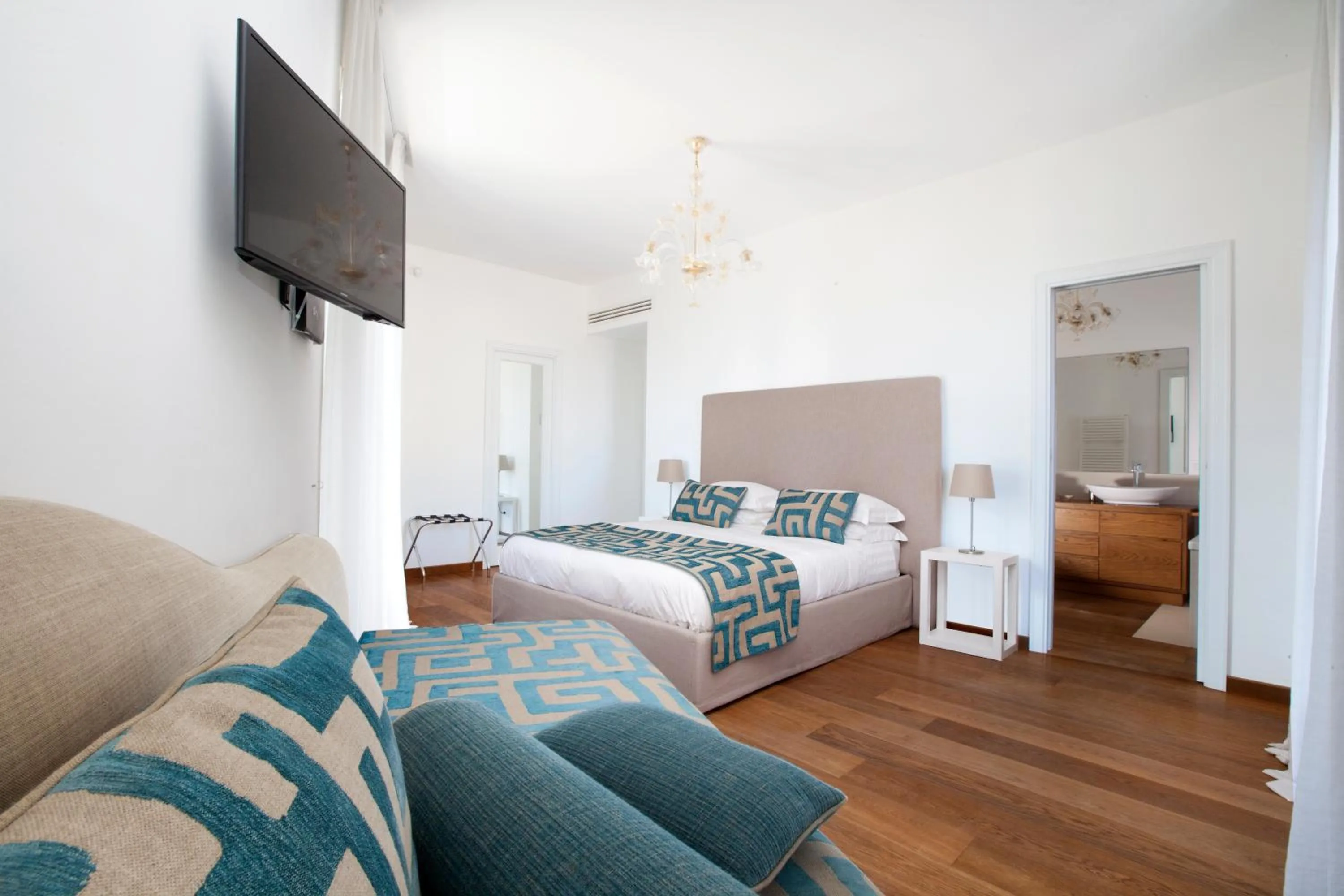 SorrentoVibes - Luxury Home Sea View & Jacuzzi in Sorrento centre