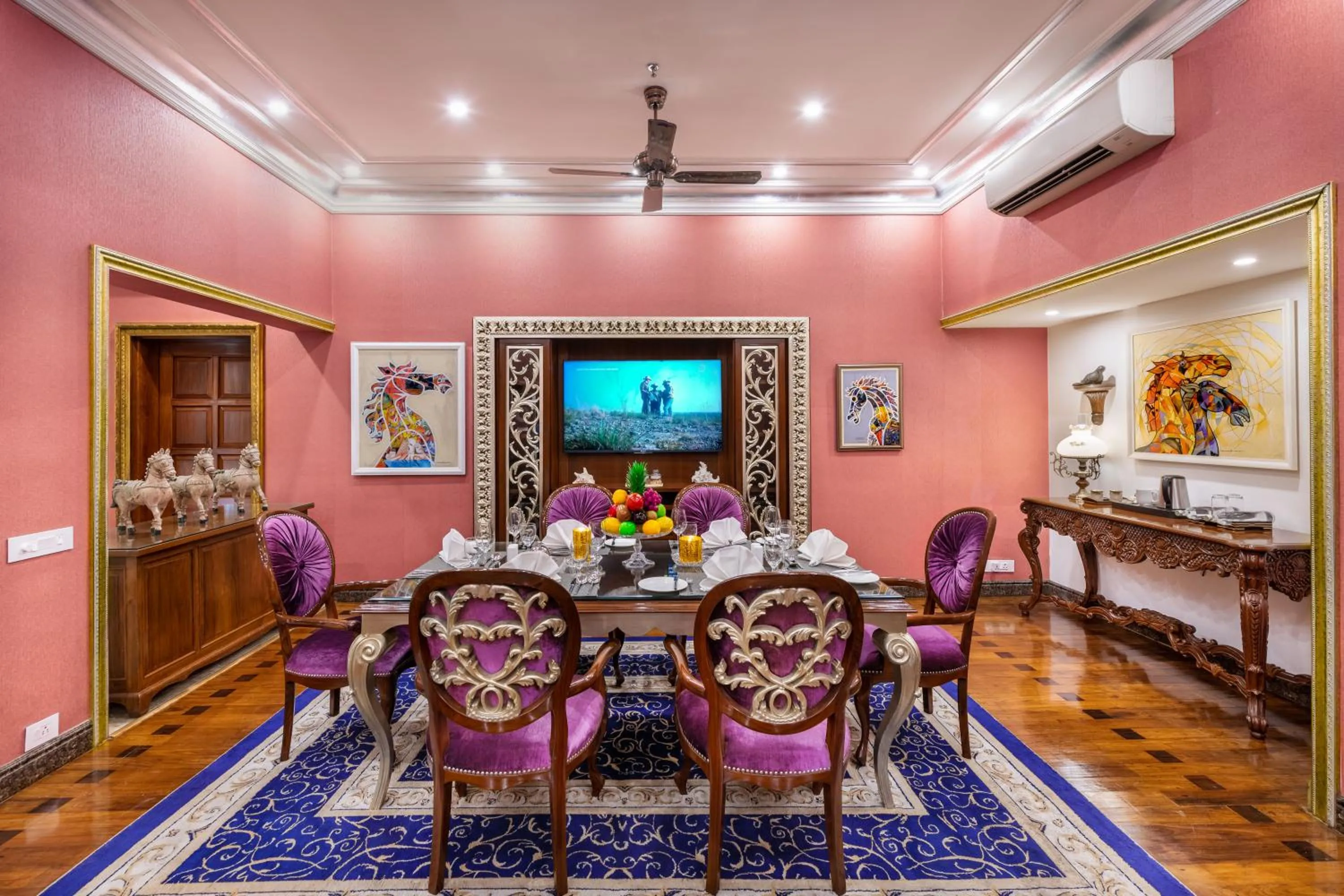 Dining area in Mayfair Lagoon