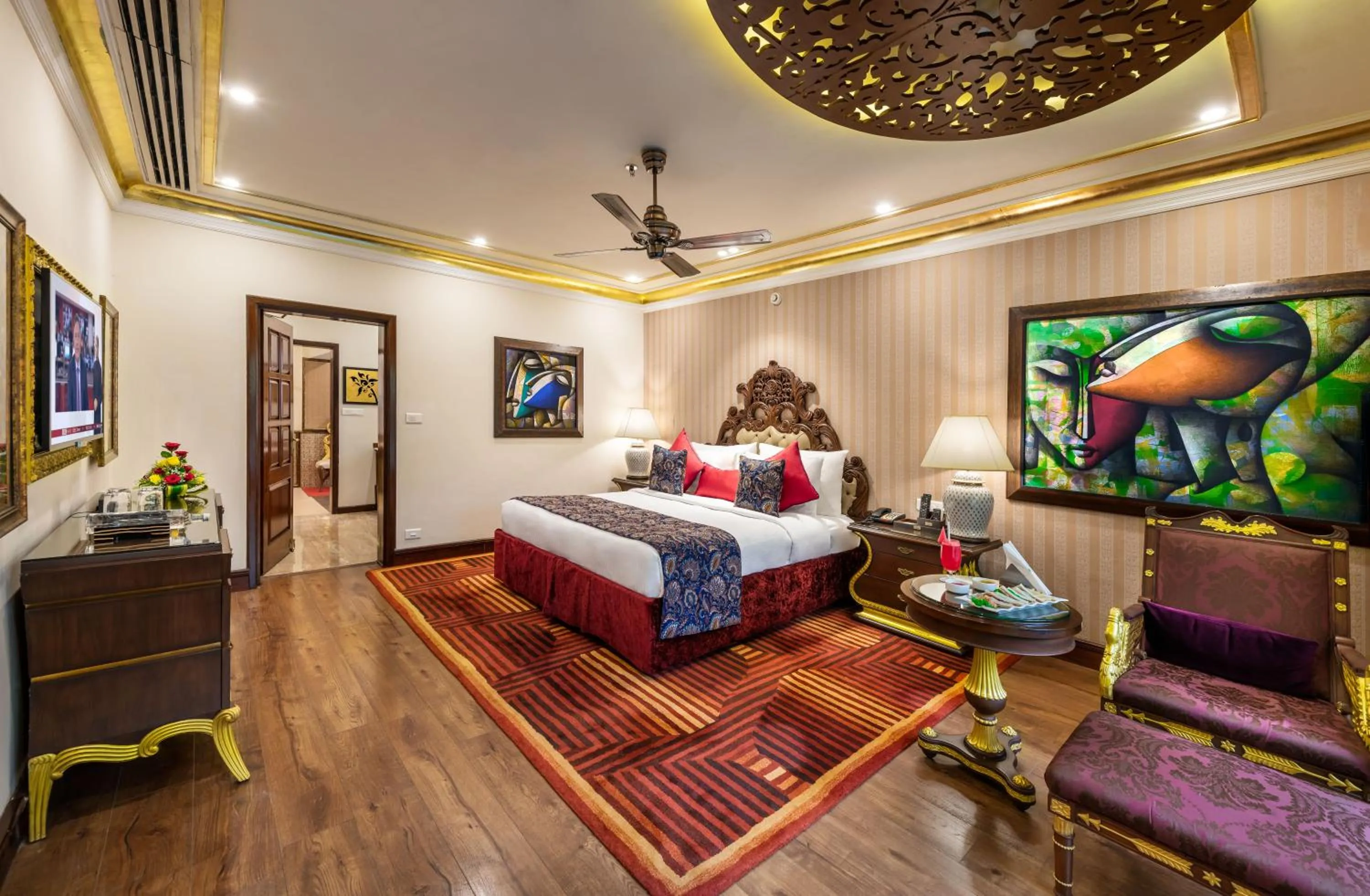 Photo of the whole room, Bed in Mayfair Lagoon