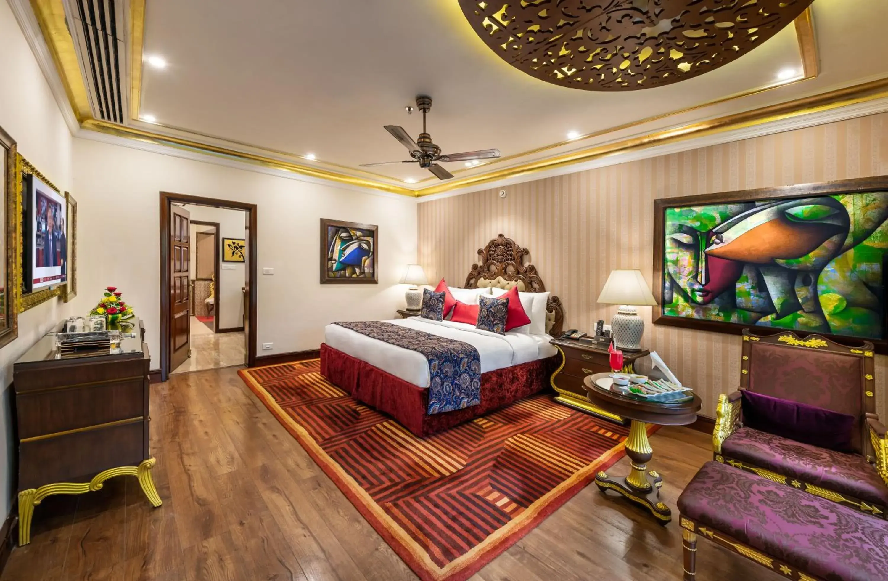 Regent Villa in Mayfair Lagoon Regent Villa in Mayfair Lagoon