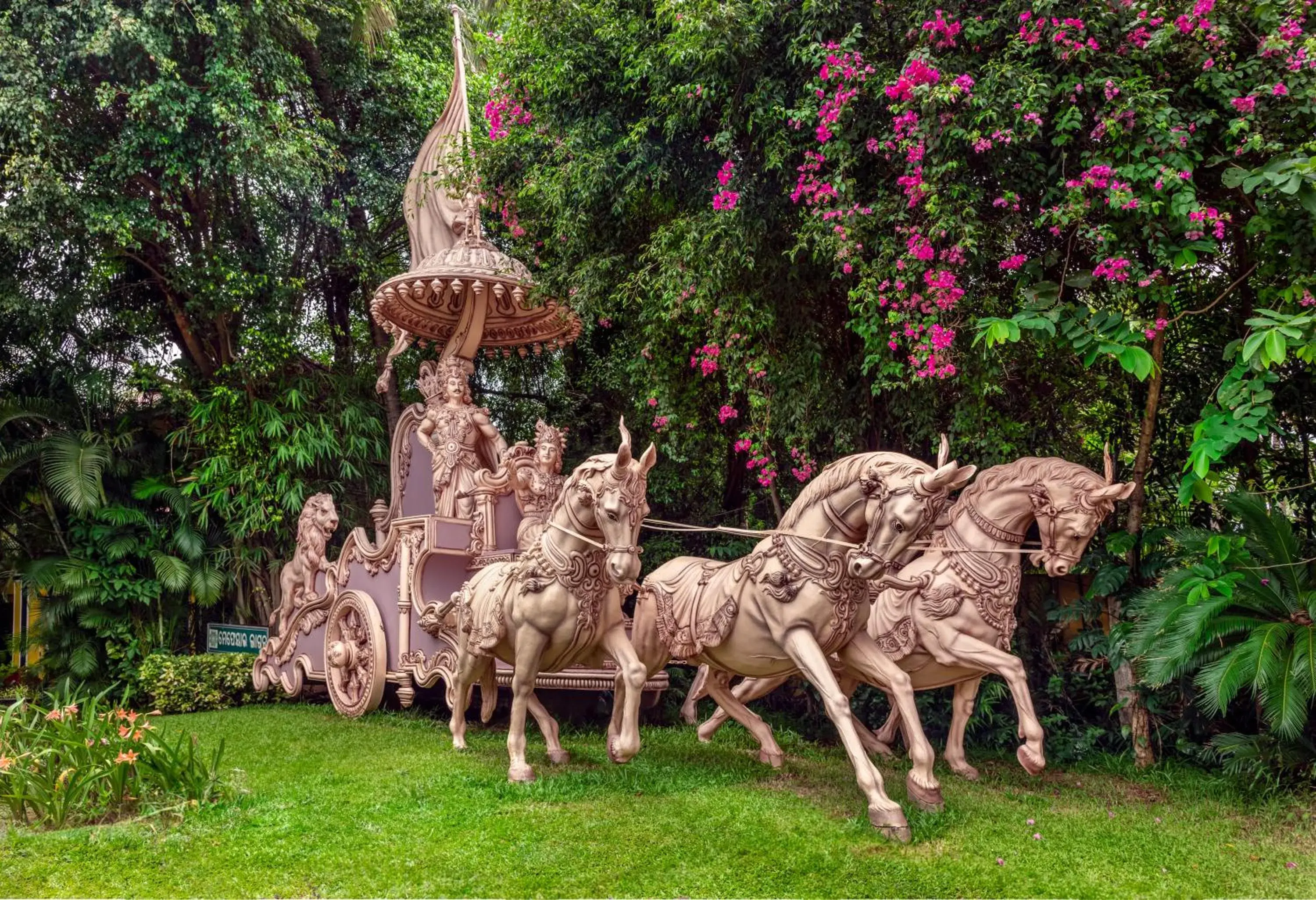 Facade/entrance in Mayfair Lagoon Facade/entrance in Mayfair Lagoon