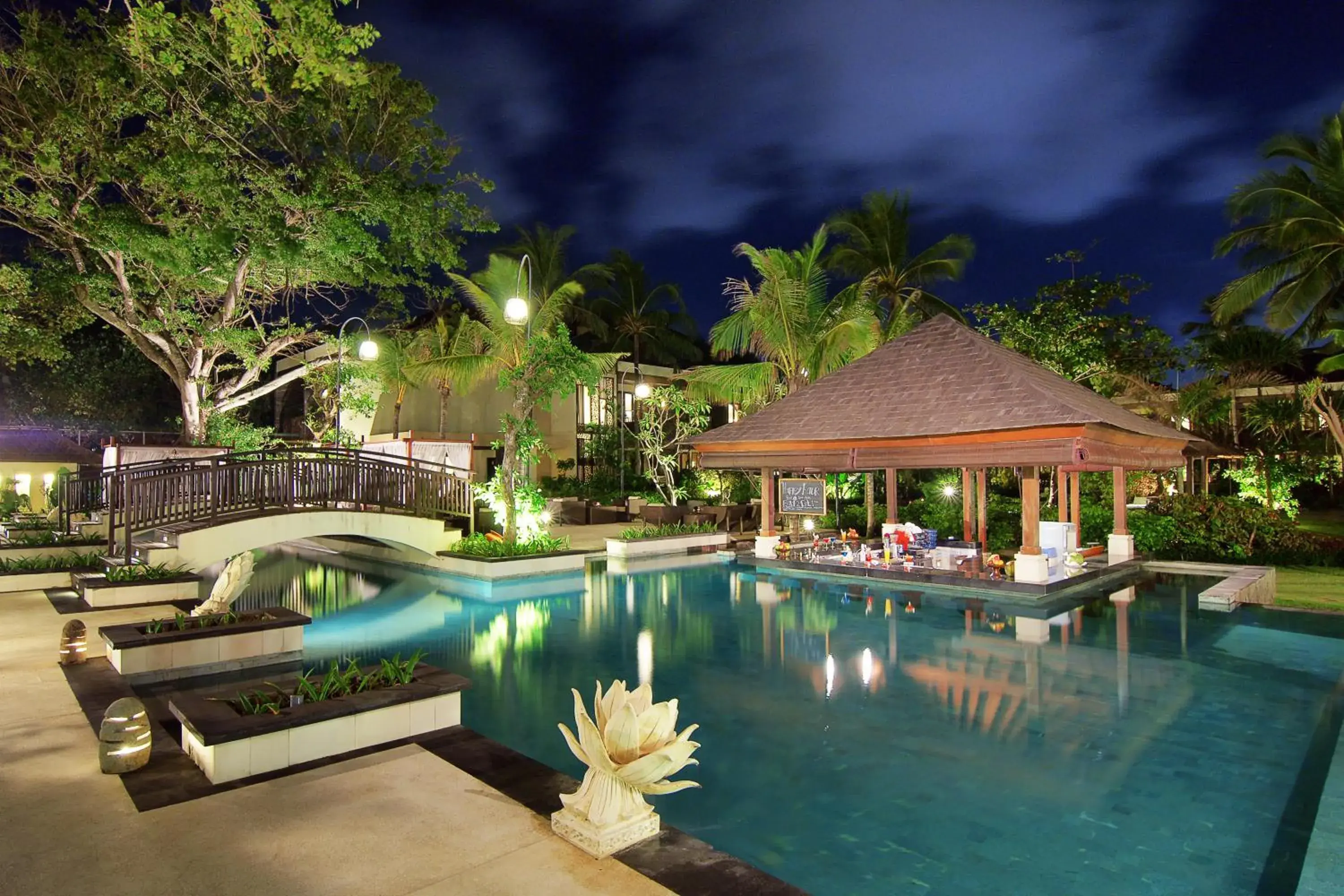 Restaurant/places to eat in The Seminyak Beach Resort & Spa Restaurant/places to eat in The Seminyak Beach Resort & Spa