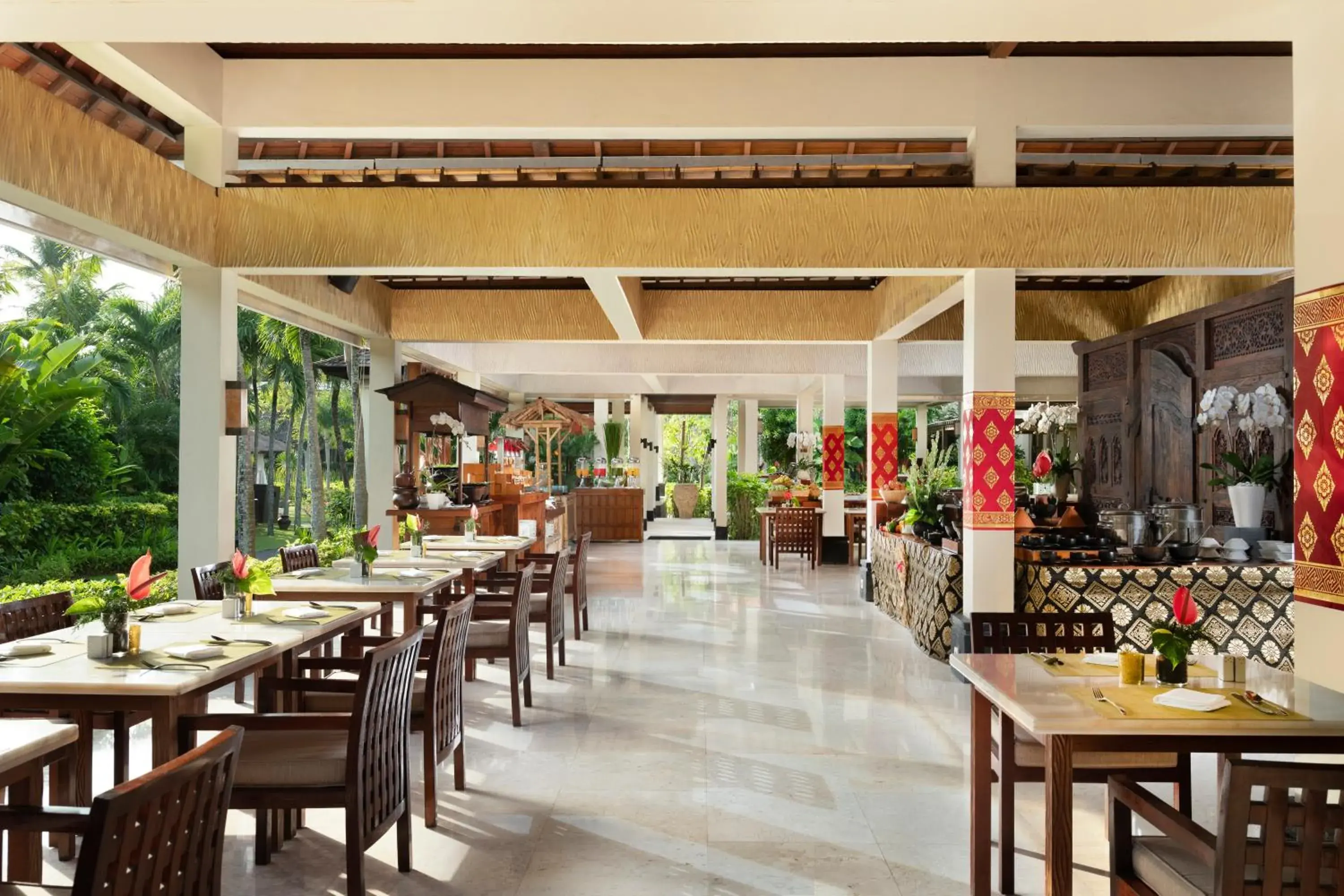 Restaurant/places to eat in The Seminyak Beach Resort & Spa Restaurant/places to eat in The Seminyak Beach Resort & Spa