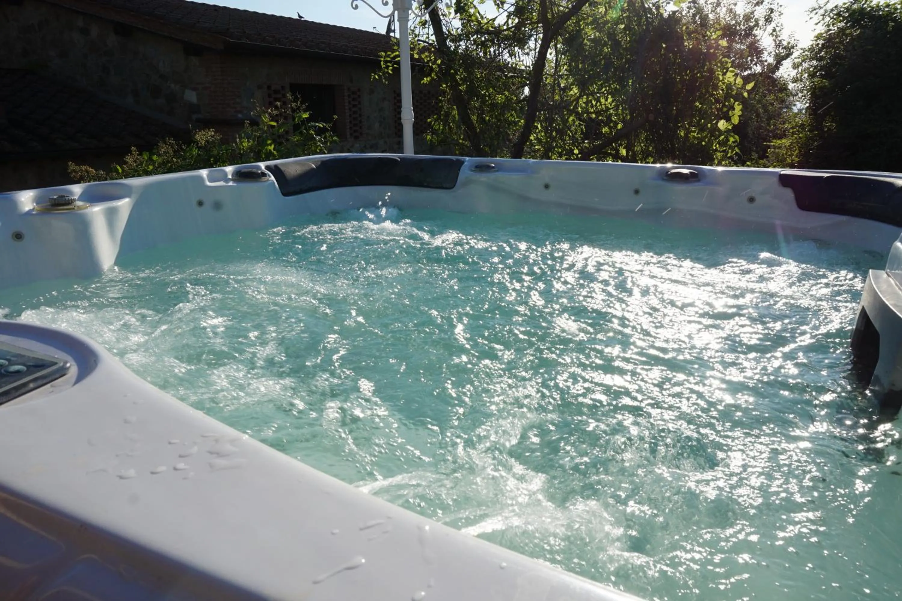 Hot Tub in Casa Lucia in Chianti