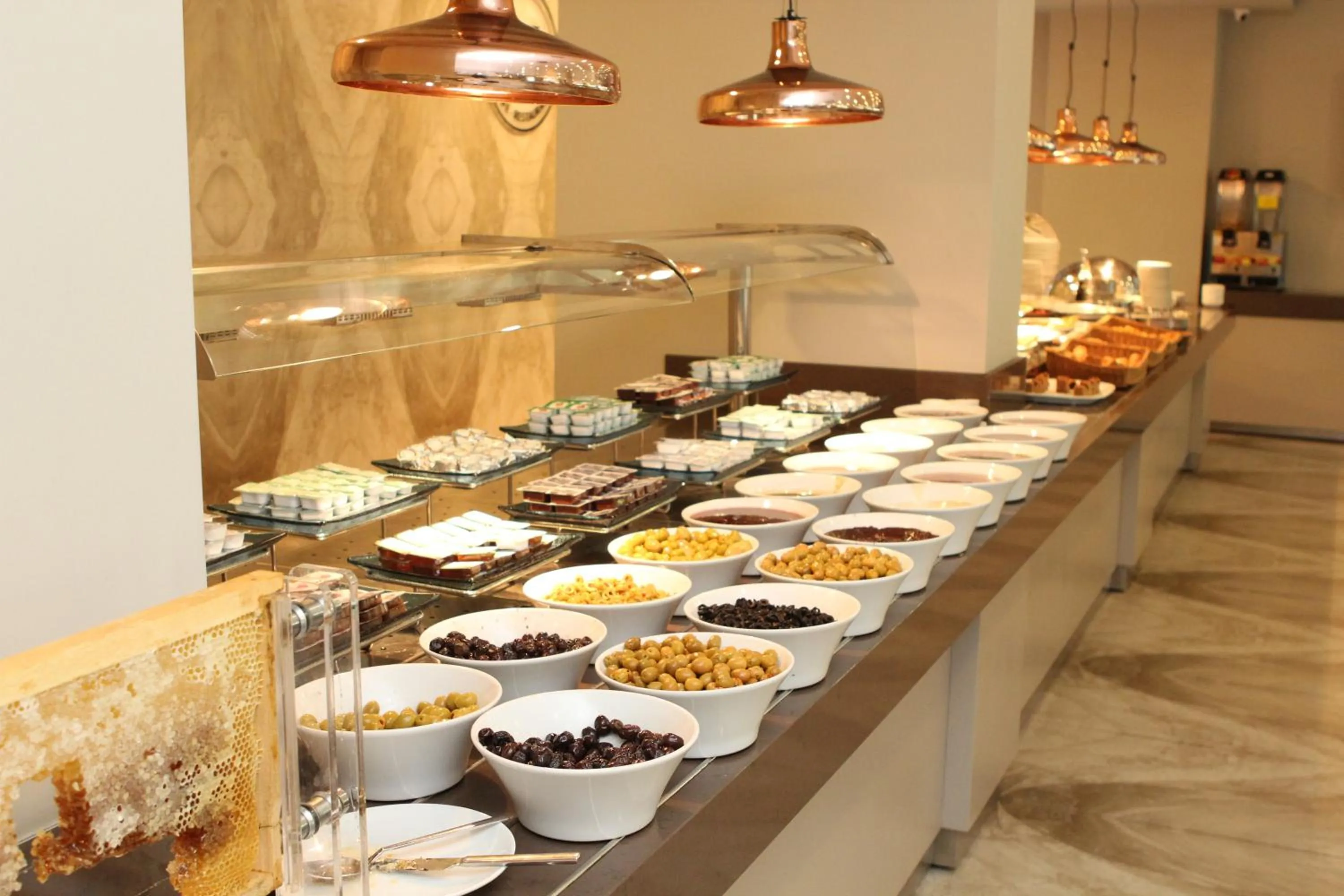 Food and drinks in Nobel Hotel