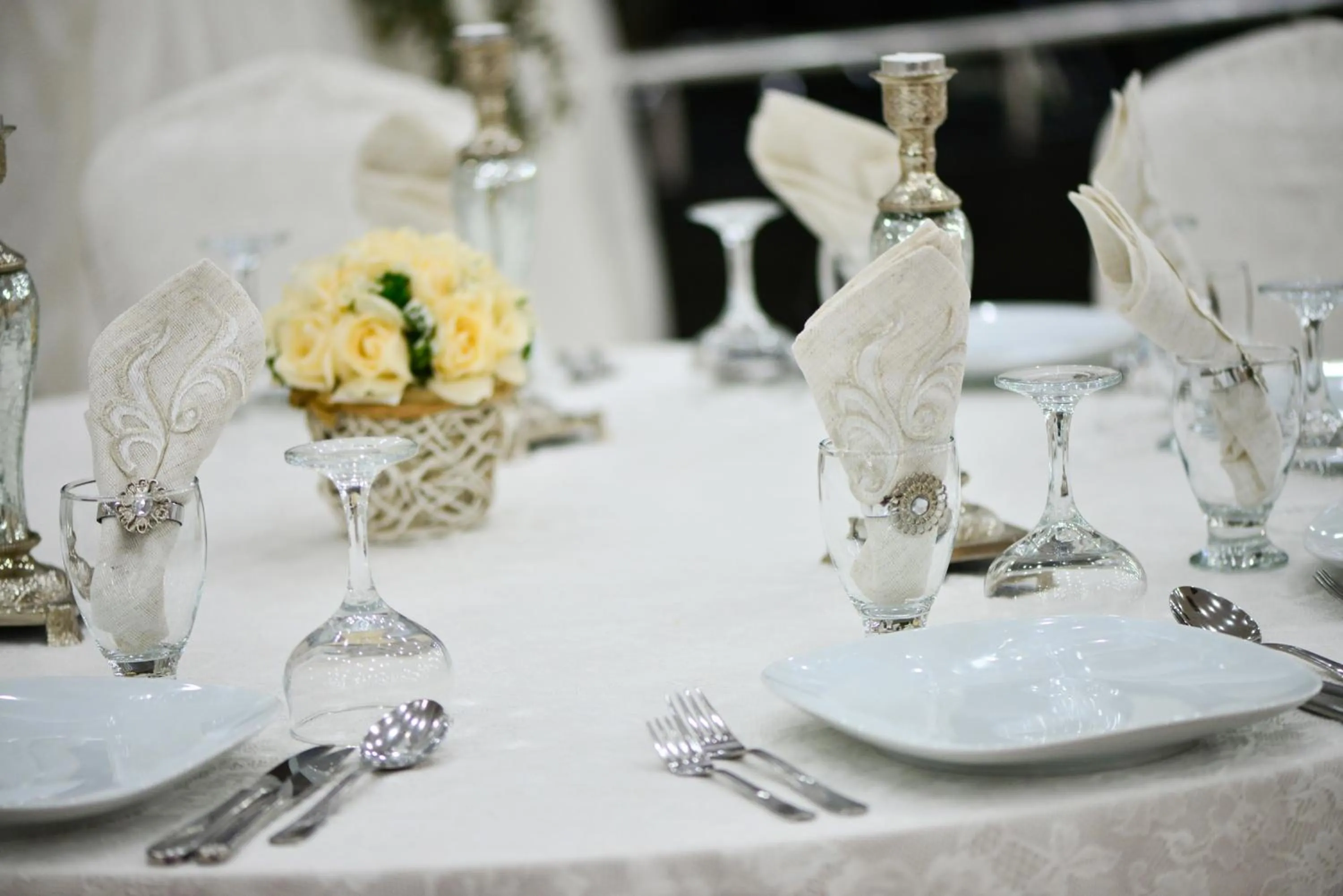 Restaurant/places to eat in Nobel Hotel