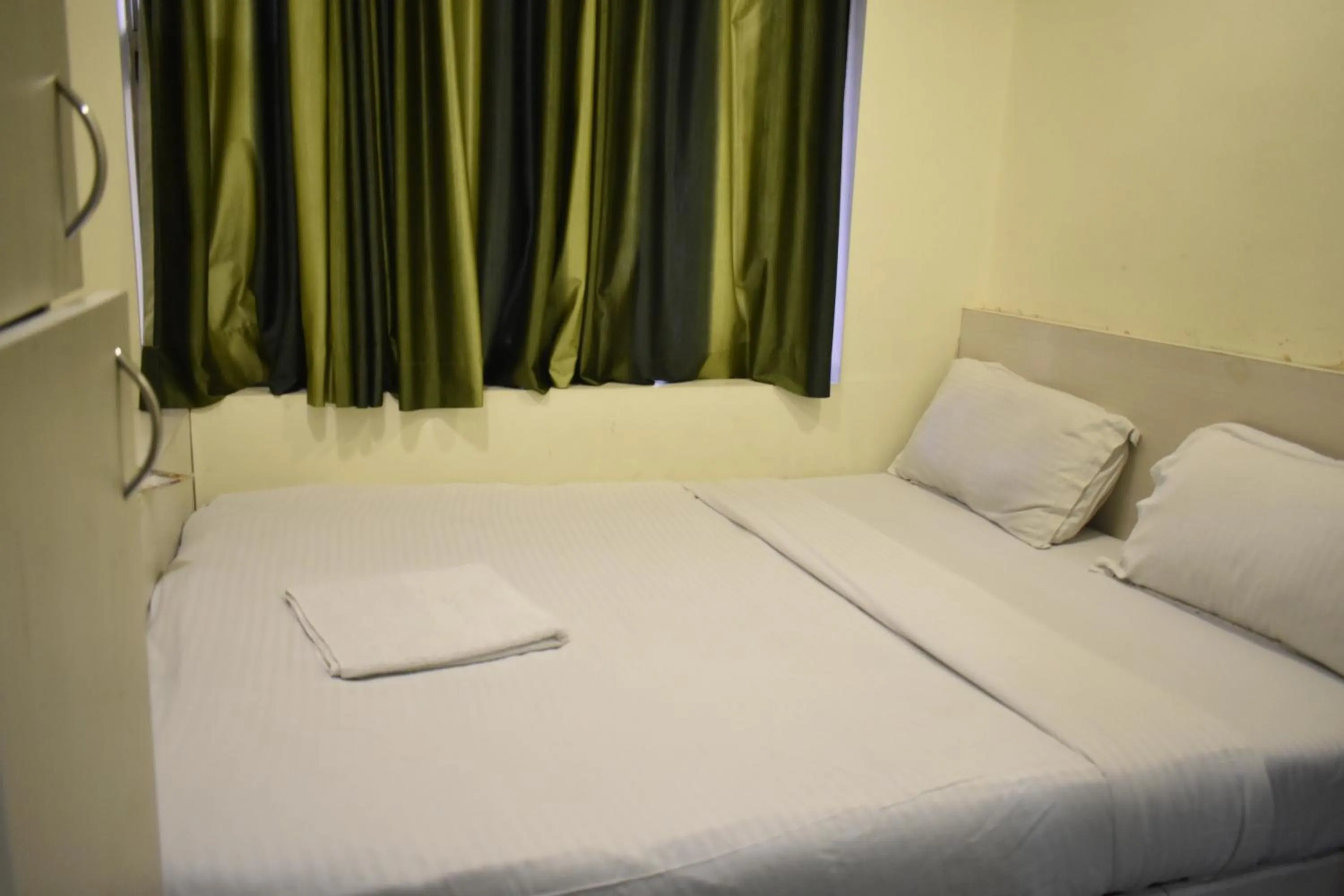 Bed in Hotel Arma Court - Near US Embassy, BKC