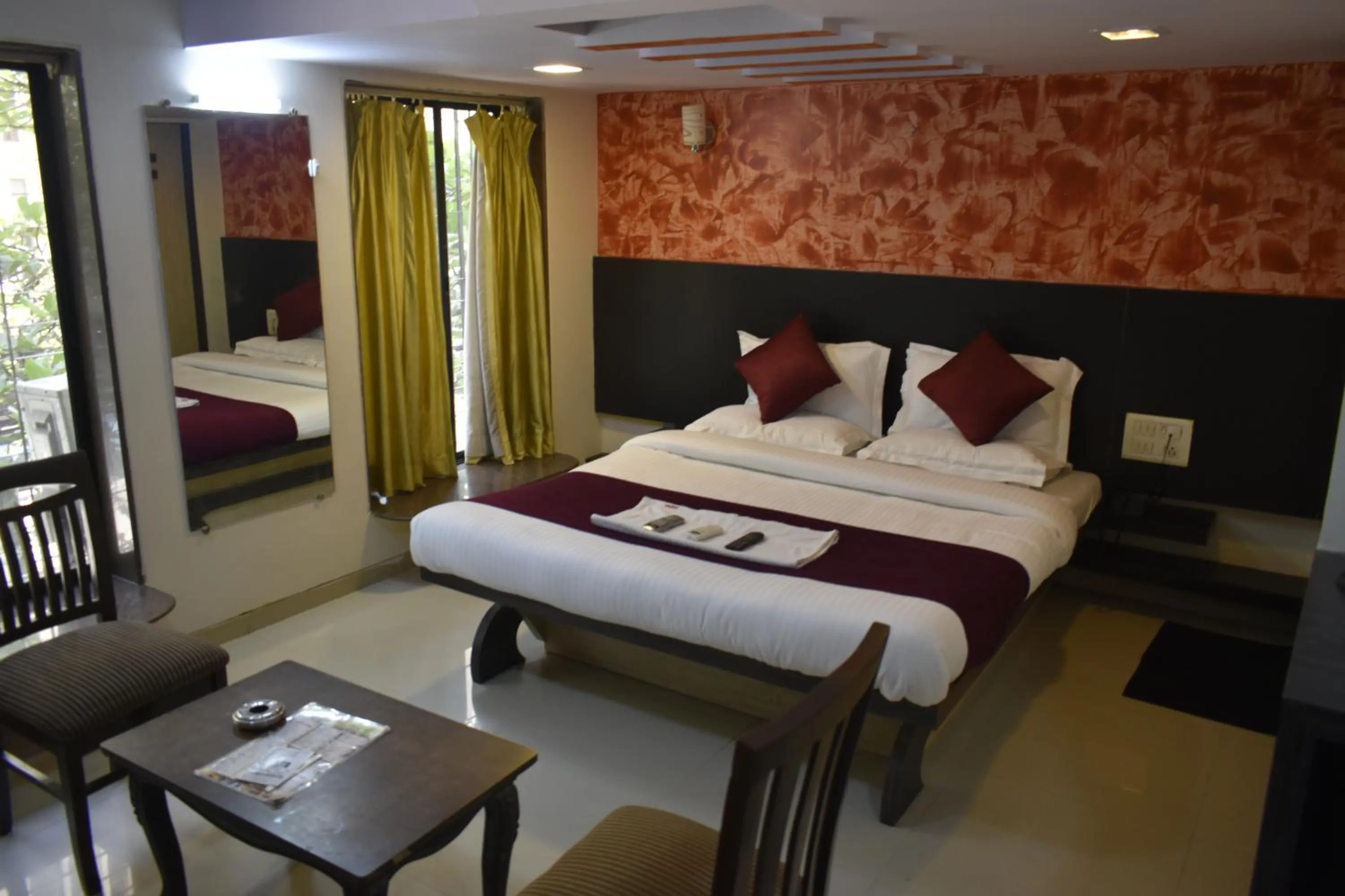 Bedroom, Bed in Hotel Arma Court - Near US Embassy, BKC