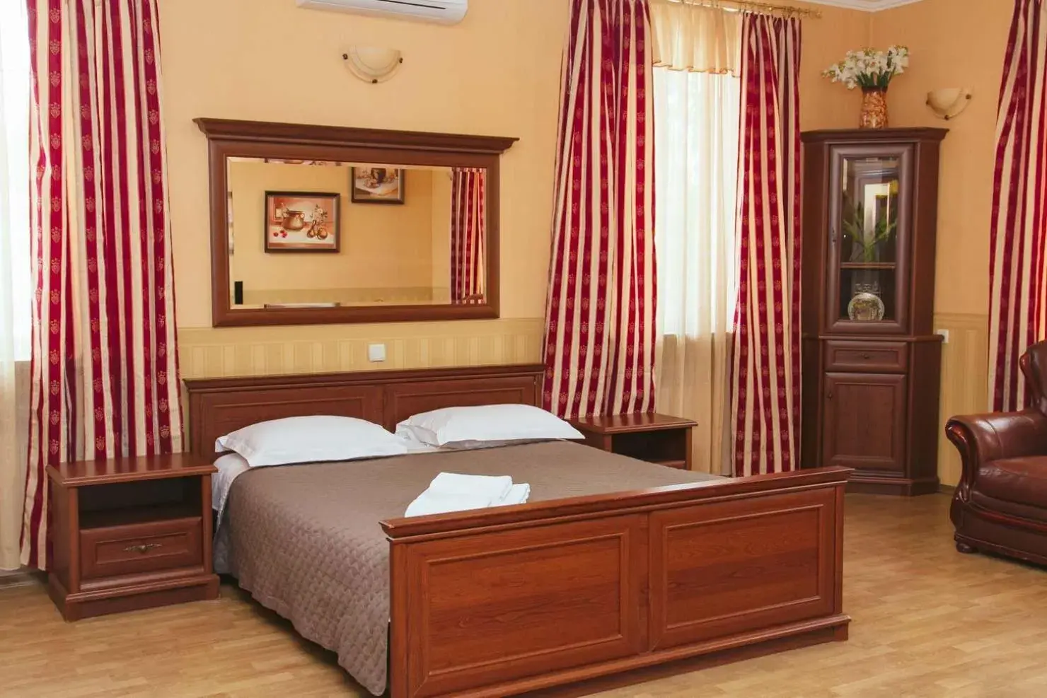 Suite - single occupancy in Korona Hotel Suite - single occupancy in Korona Hotel
