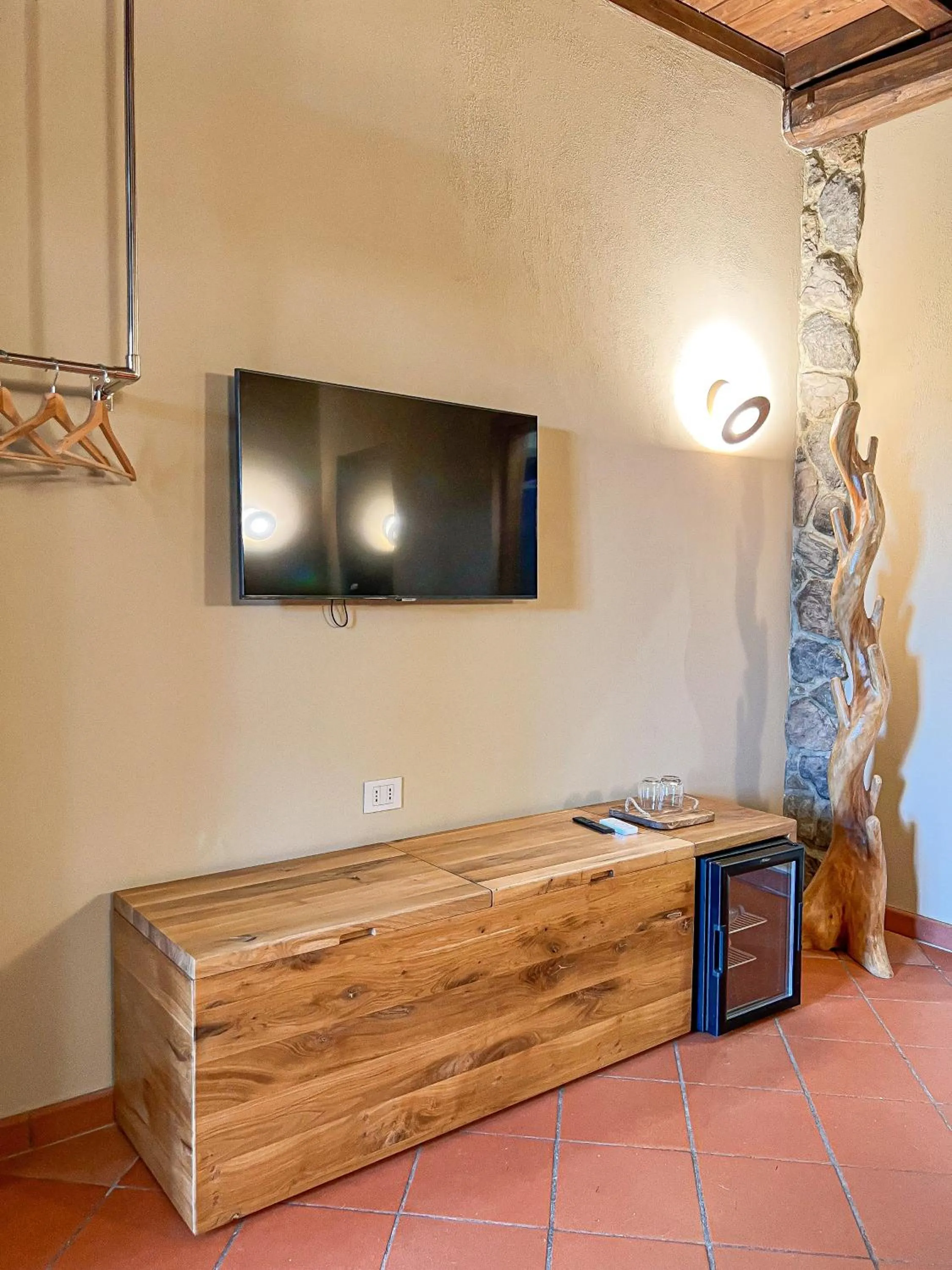 TV and multimedia in Antico Casale