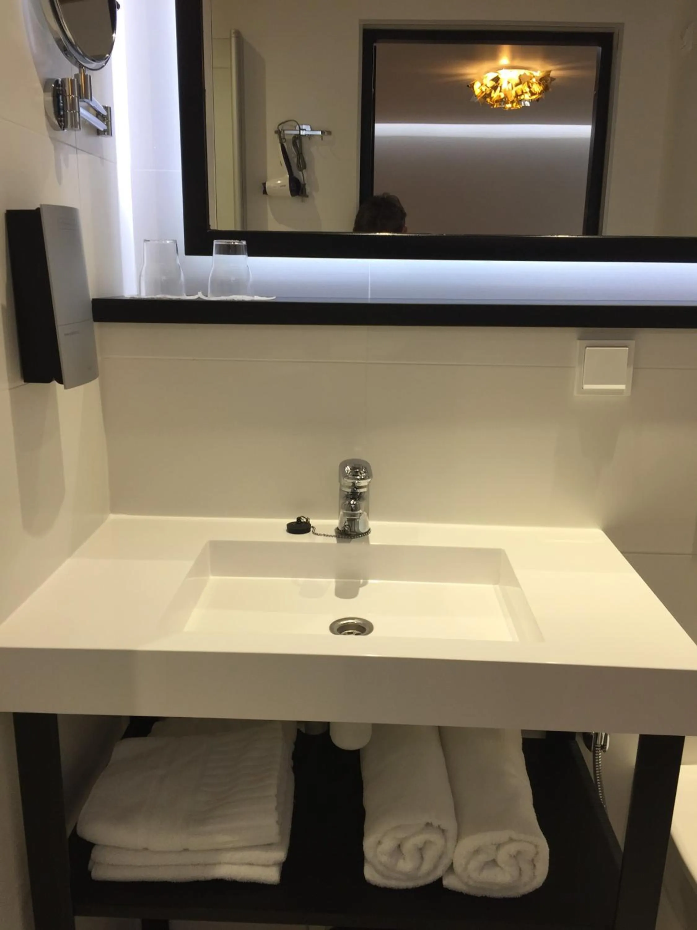 Toilet in Hotel Fjalar