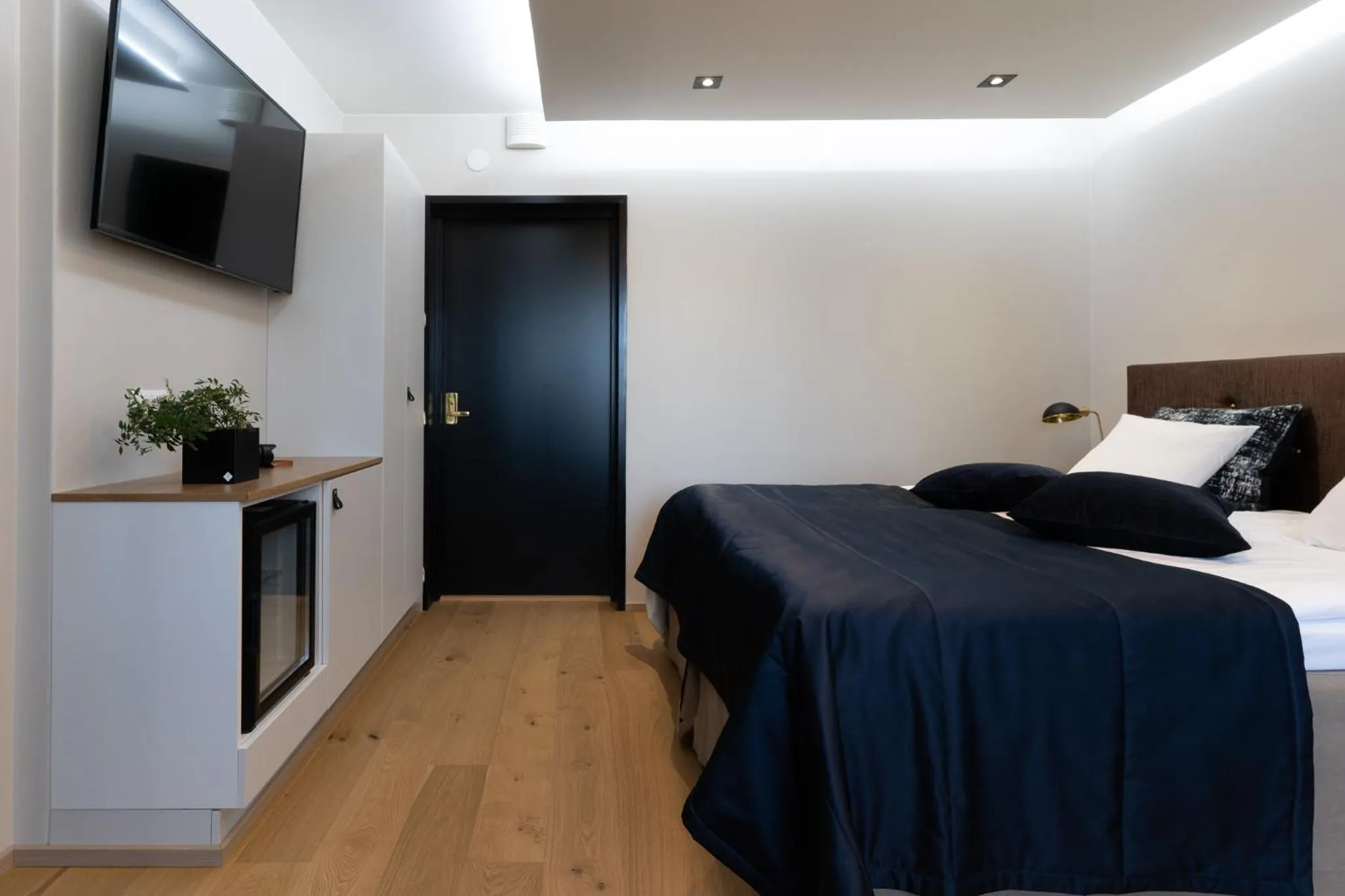 TV and multimedia, Bed in Hotel Fjalar