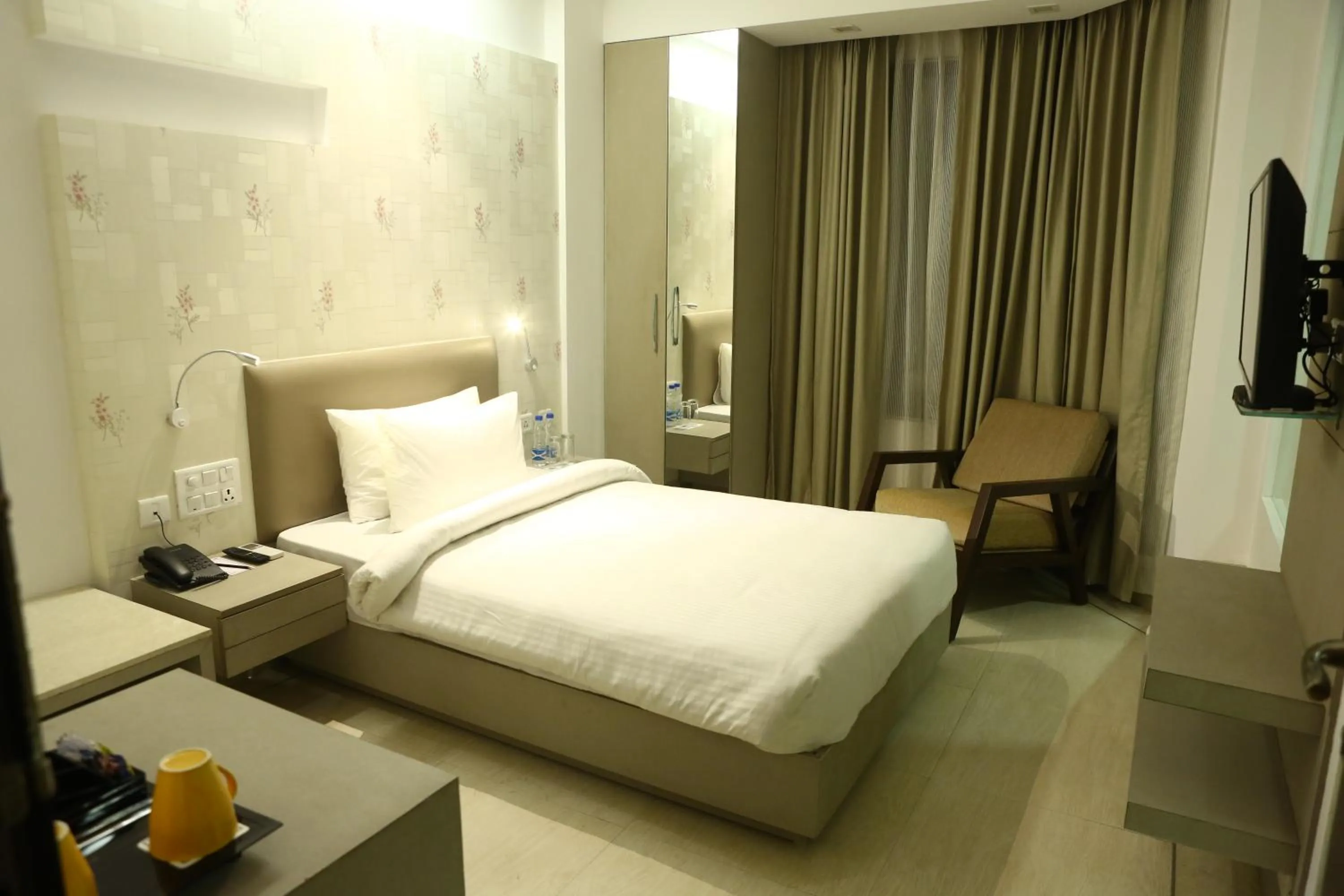 Bed in Keys Lite by Lemon Tree Hotels, Mayfield, Gurgaon
