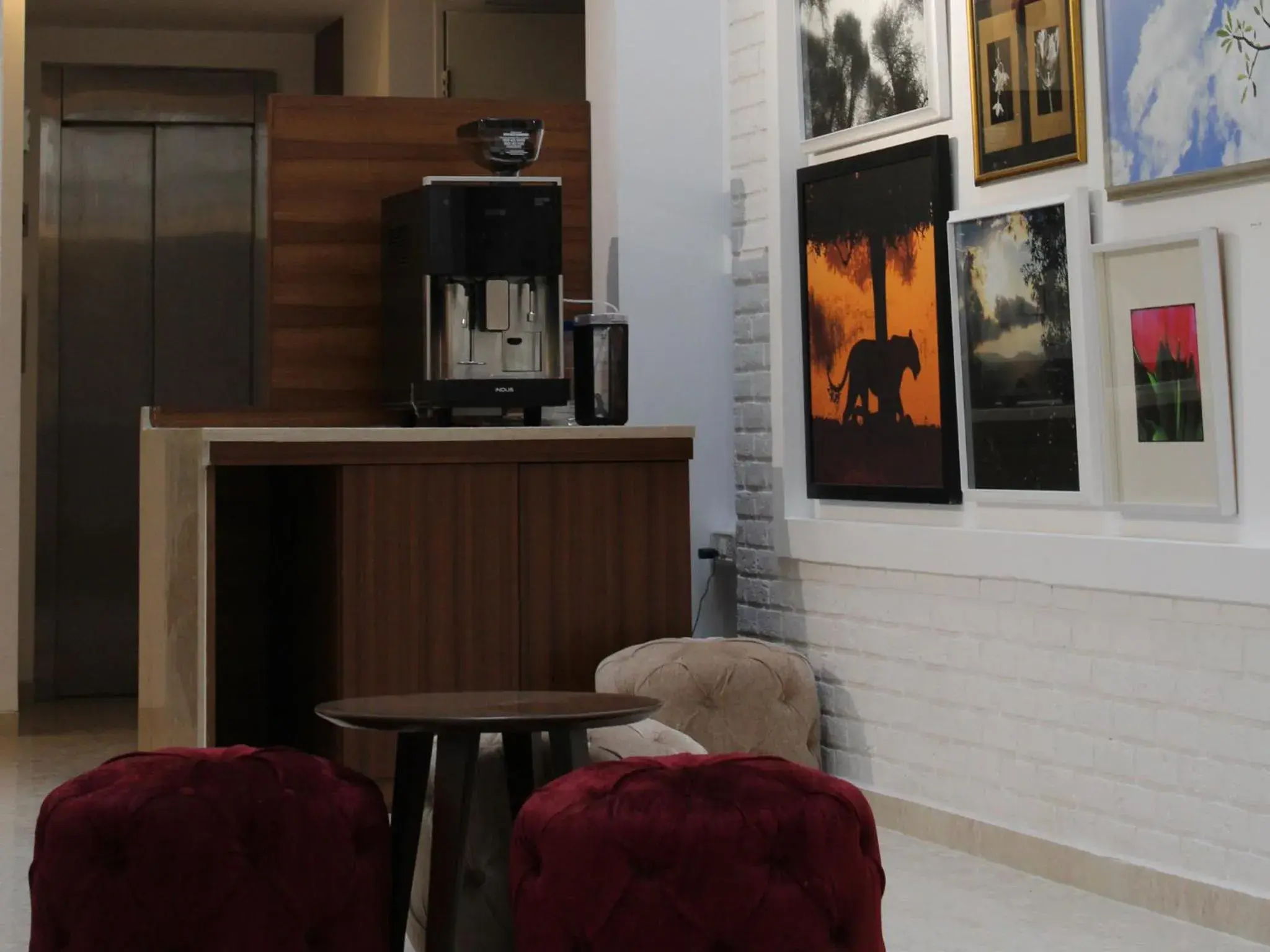 Restaurant/places to eat in Keys Lite by Lemon Tree Hotels, Mayfield, Gurgaon Restaurant/places to eat in Keys Lite by Lemon Tree Hotels, Mayfield, Gurgaon