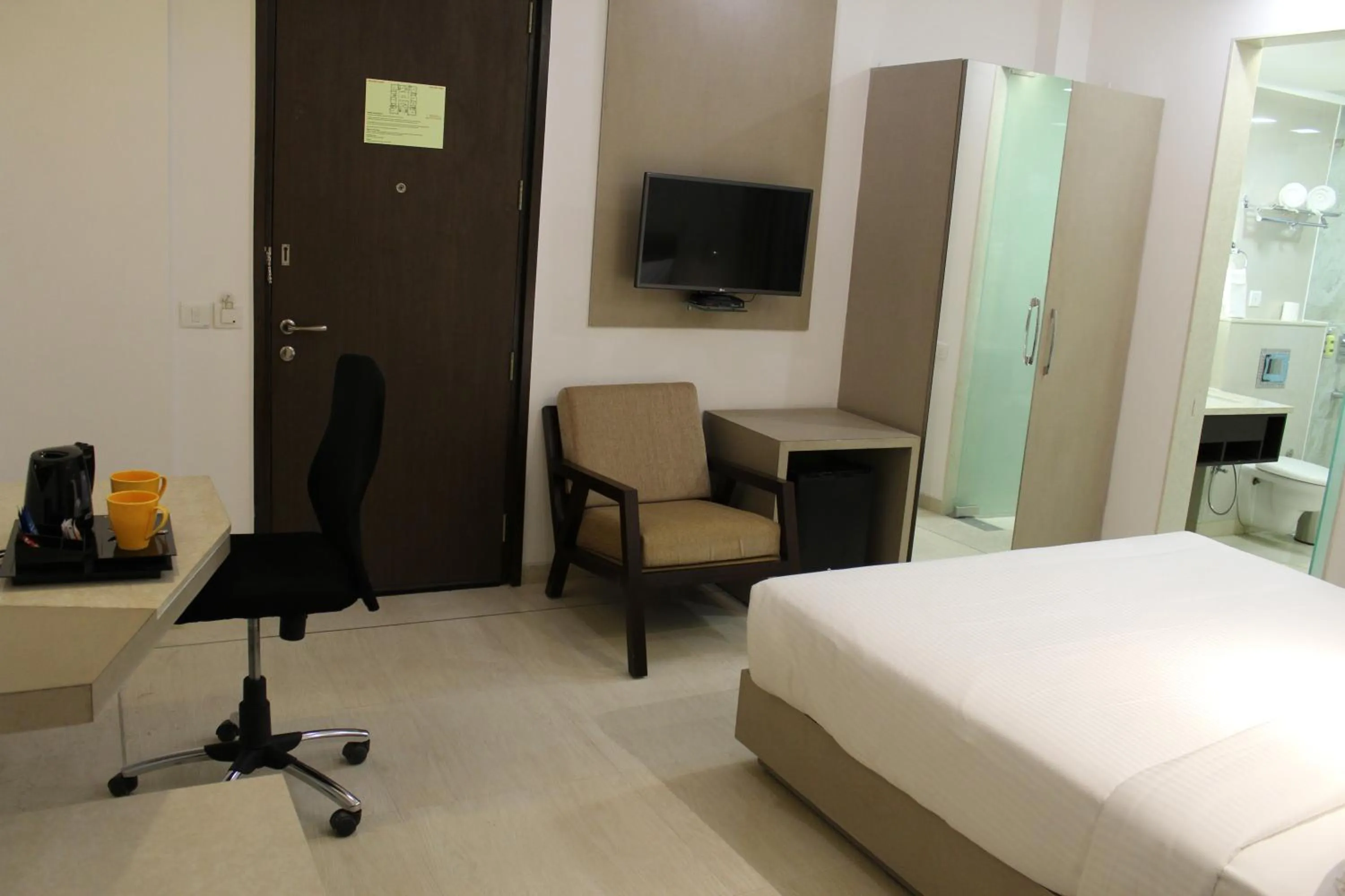 Bedroom, Bed in Keys Lite by Lemon Tree Hotels, Mayfield, Gurgaon