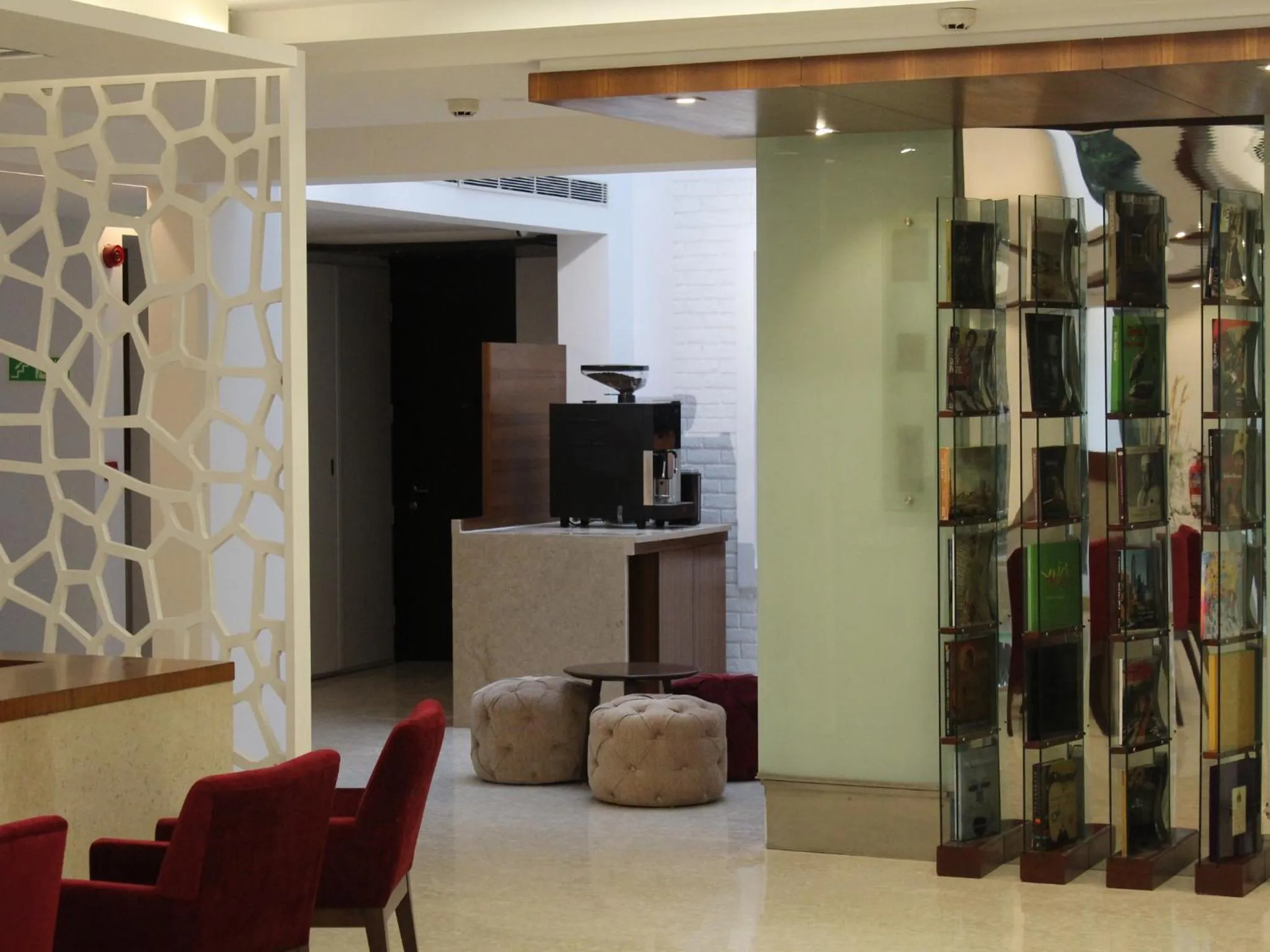 Lobby or reception in Keys Lite by Lemon Tree Hotels, Mayfield, Gurgaon