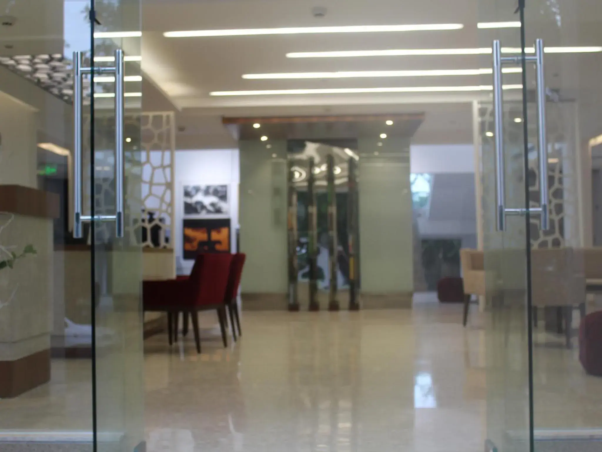 Lobby or reception in Keys Lite by Lemon Tree Hotels, Mayfield, Gurgaon Lobby or reception in Keys Lite by Lemon Tree Hotels, Mayfield, Gurgaon