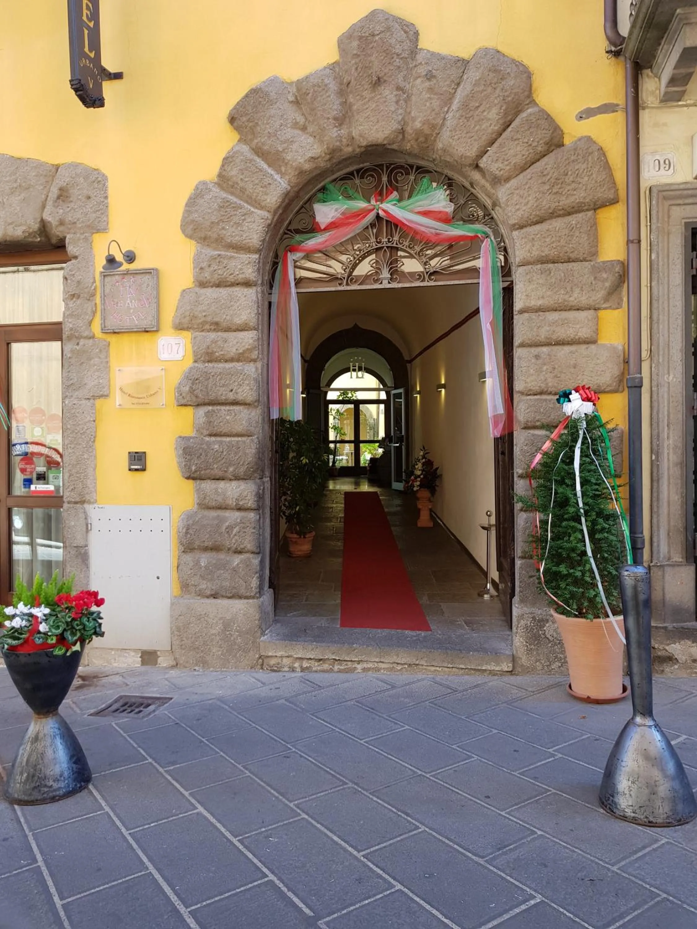 Hotel Urbano V