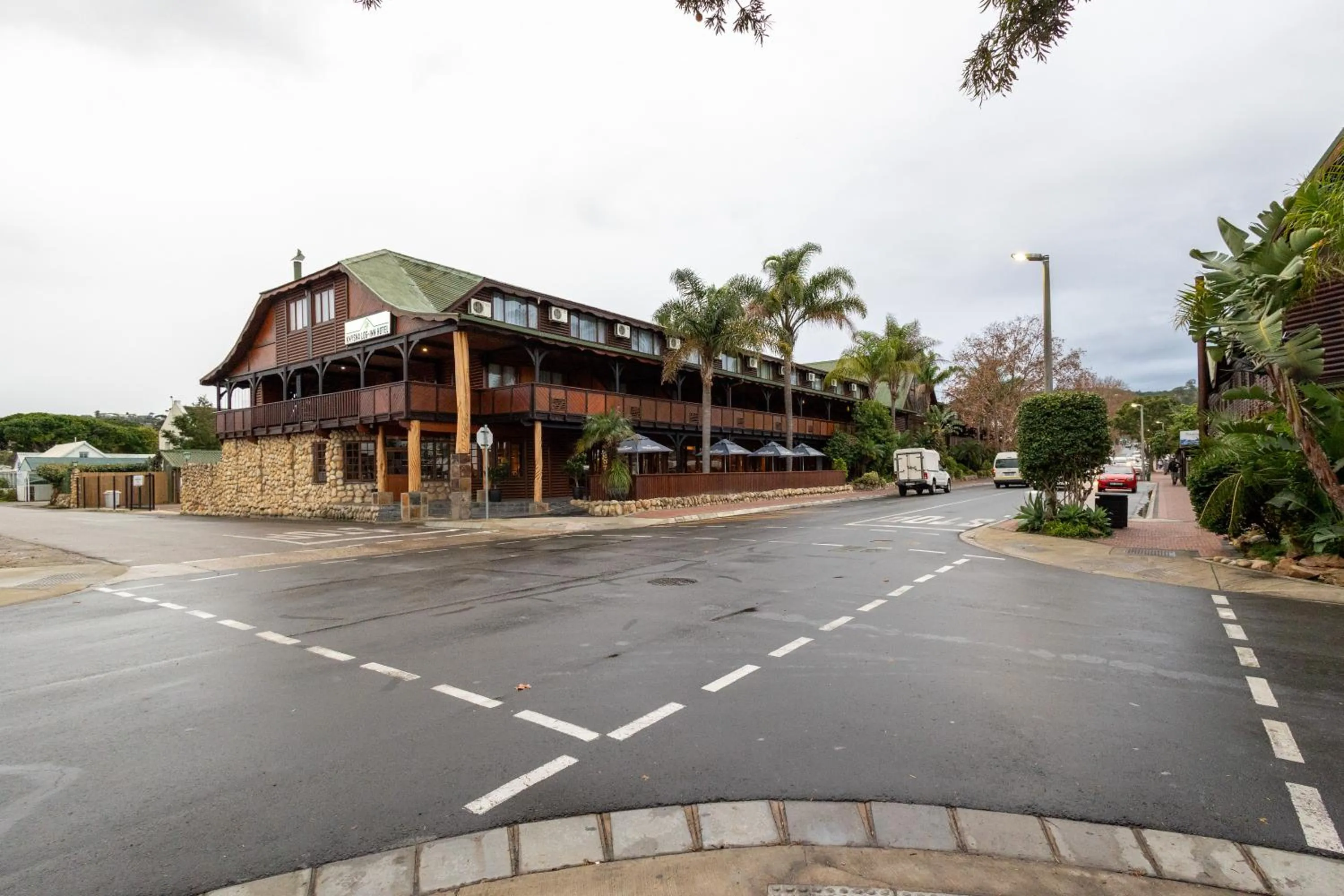 Property building in Knysna Log-Inn Hotel