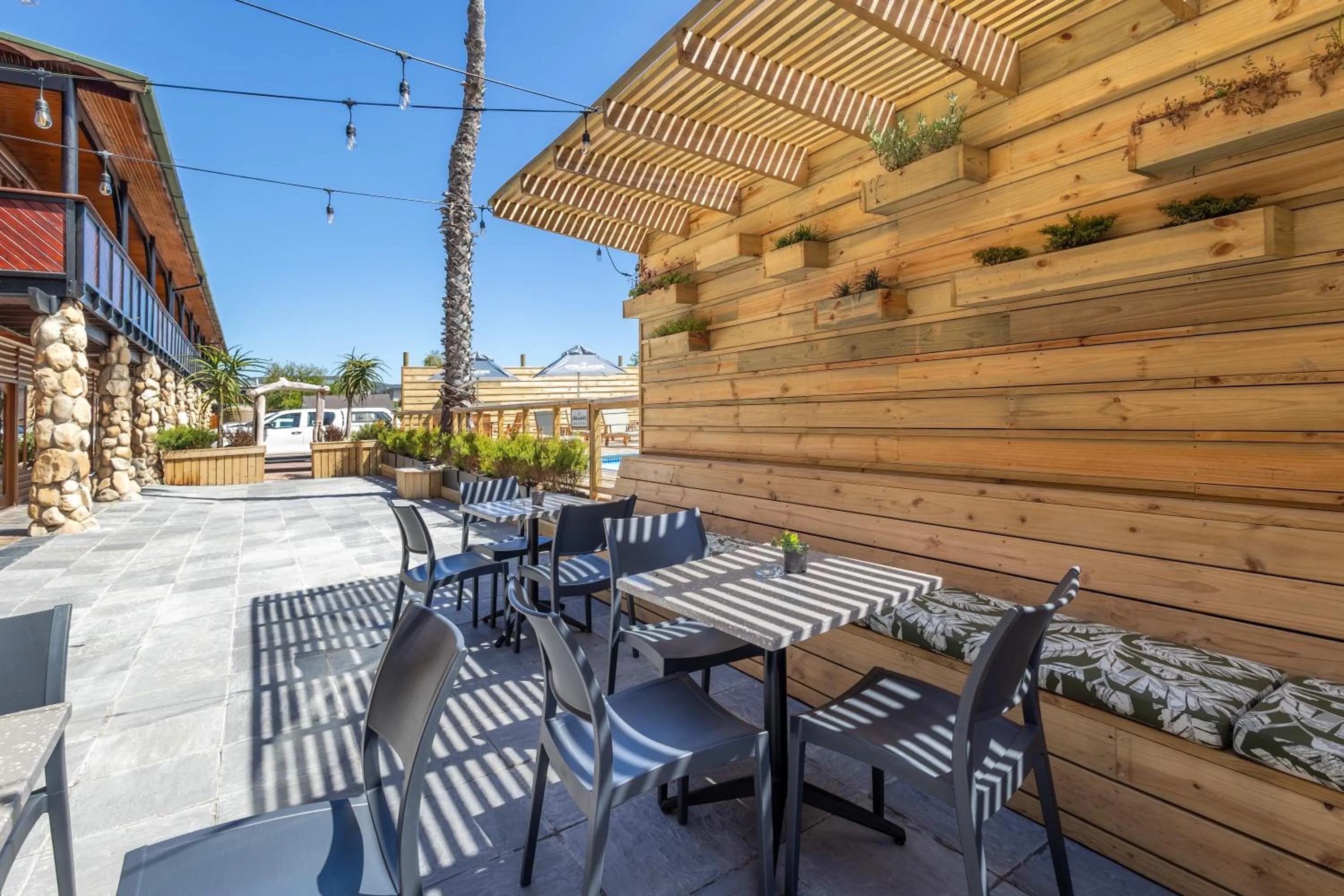 Seating area in Knysna Log-Inn Hotel