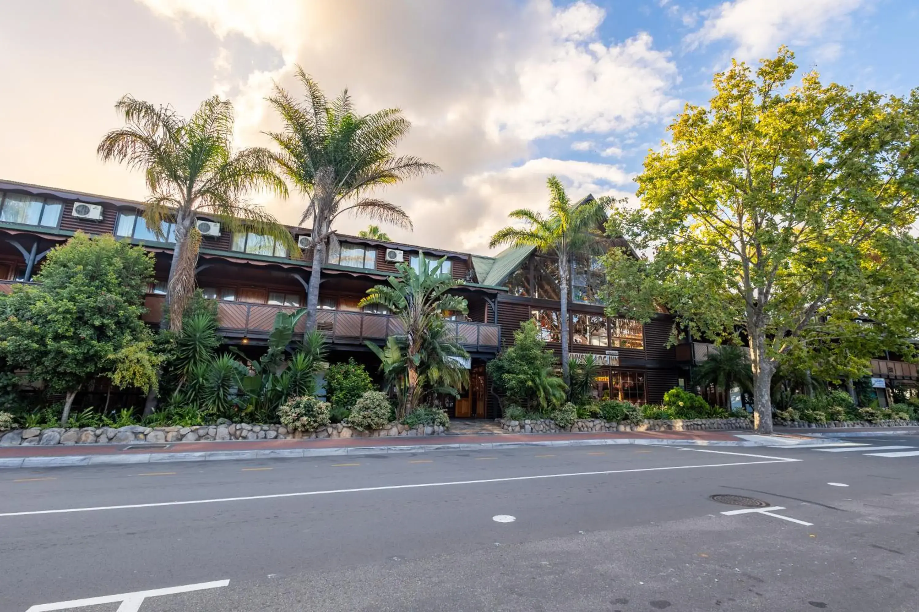 Property building in Knysna Log-Inn Hotel Property building in Knysna Log-Inn Hotel