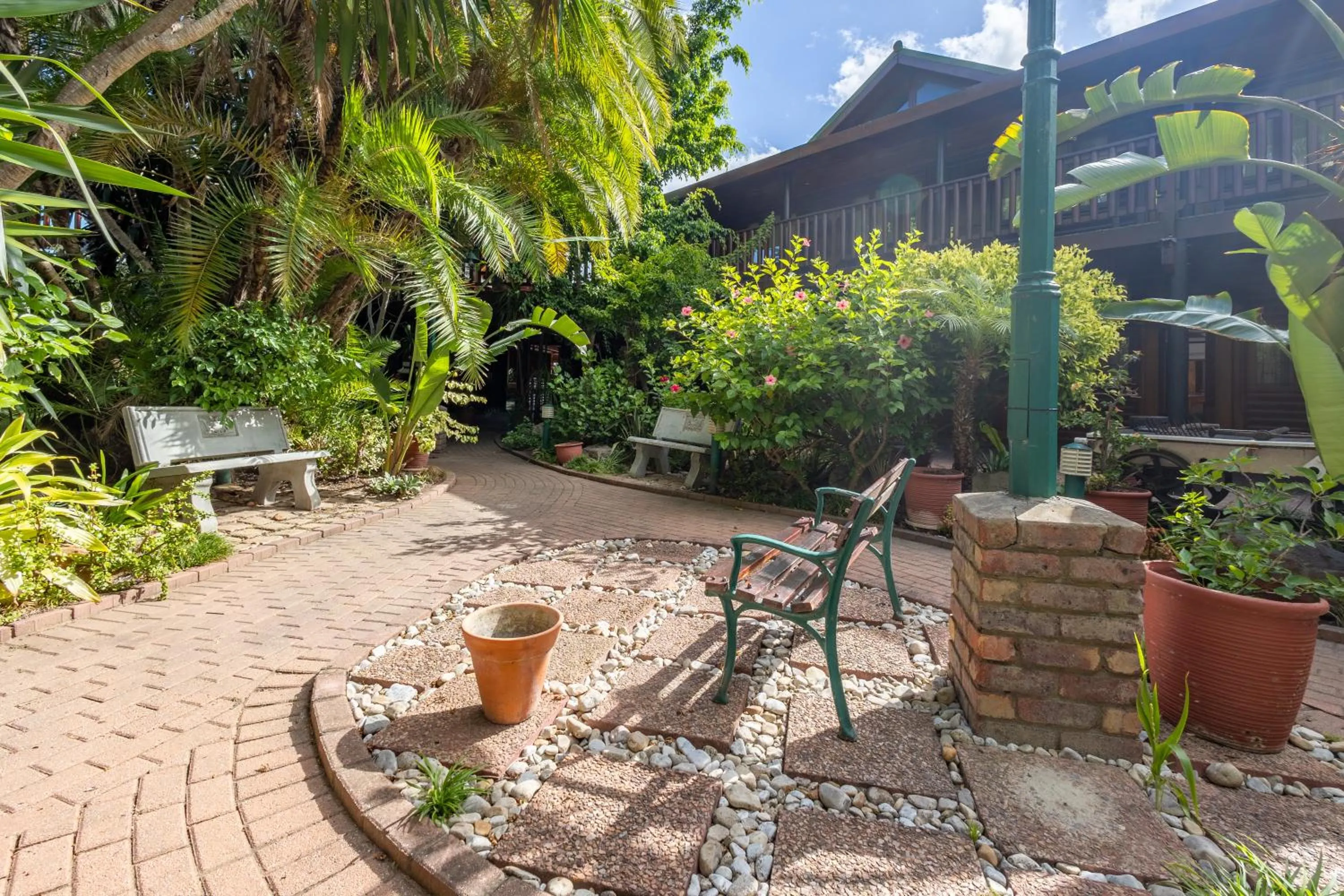 Seating area in Knysna Log-Inn Hotel