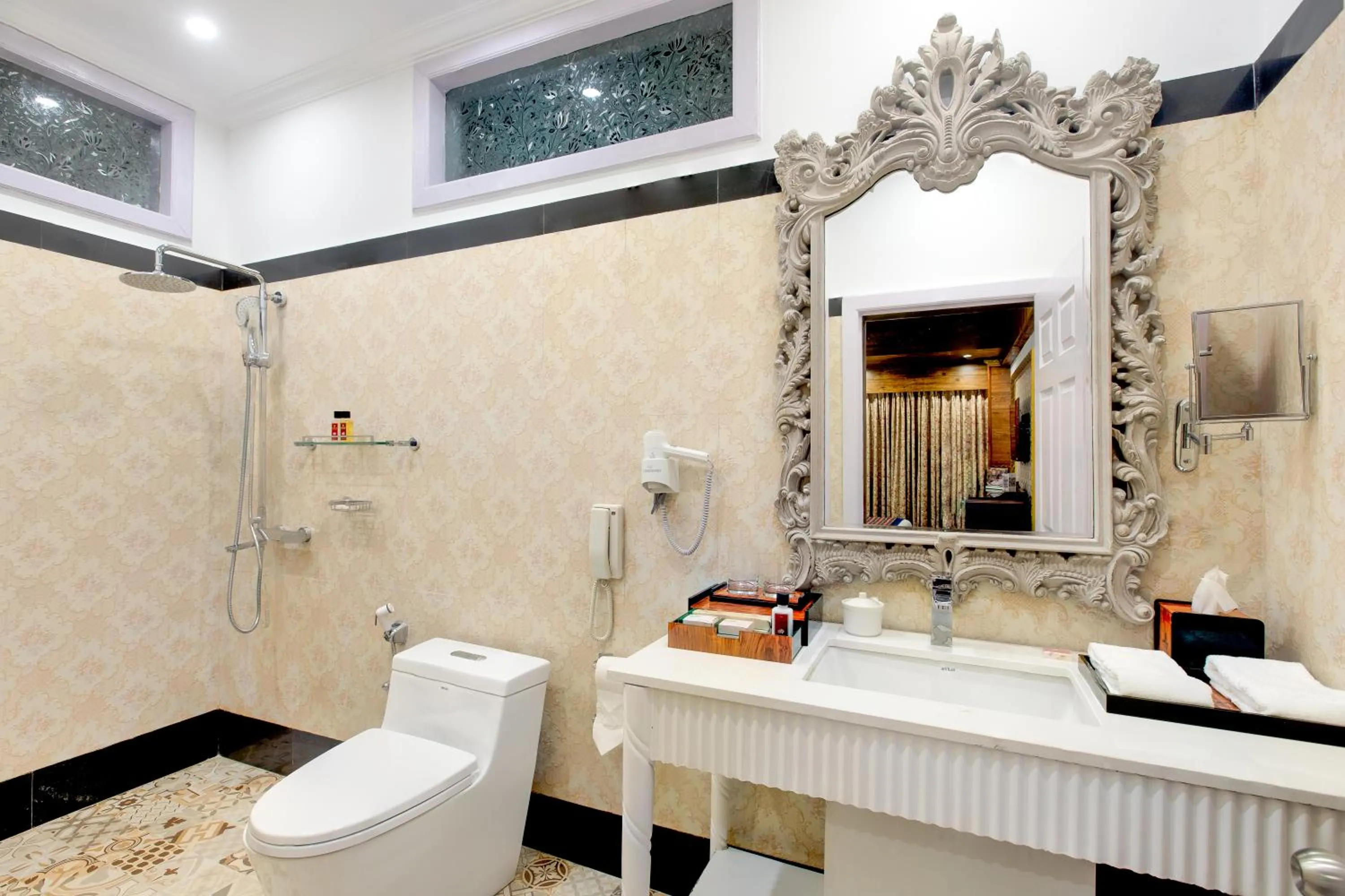 Bathroom in Mayfair Darjeeling